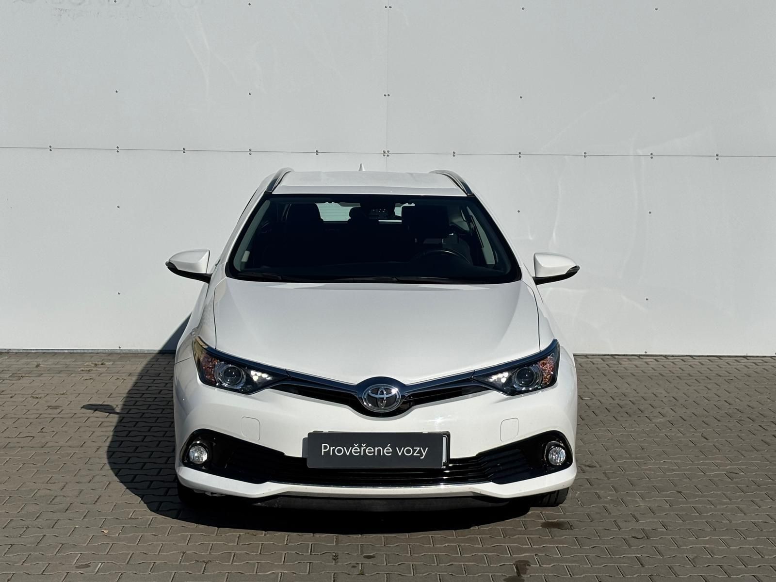 Toyota Auris, 1.6 Valvematic Active - fotka 4