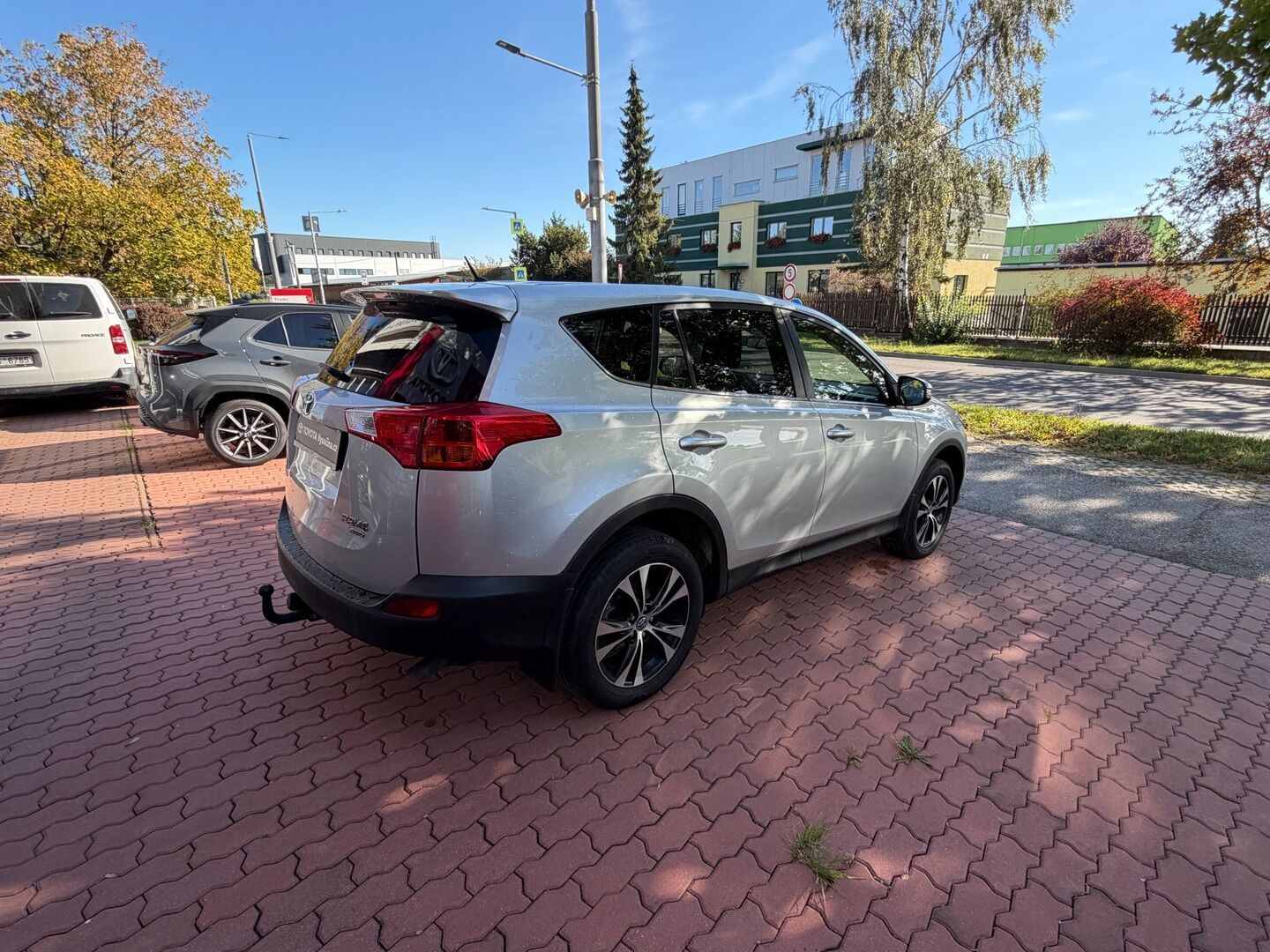 Toyota Rav4, 2.2 D-4D, 4X4, Automat, tažné - fotka 5
