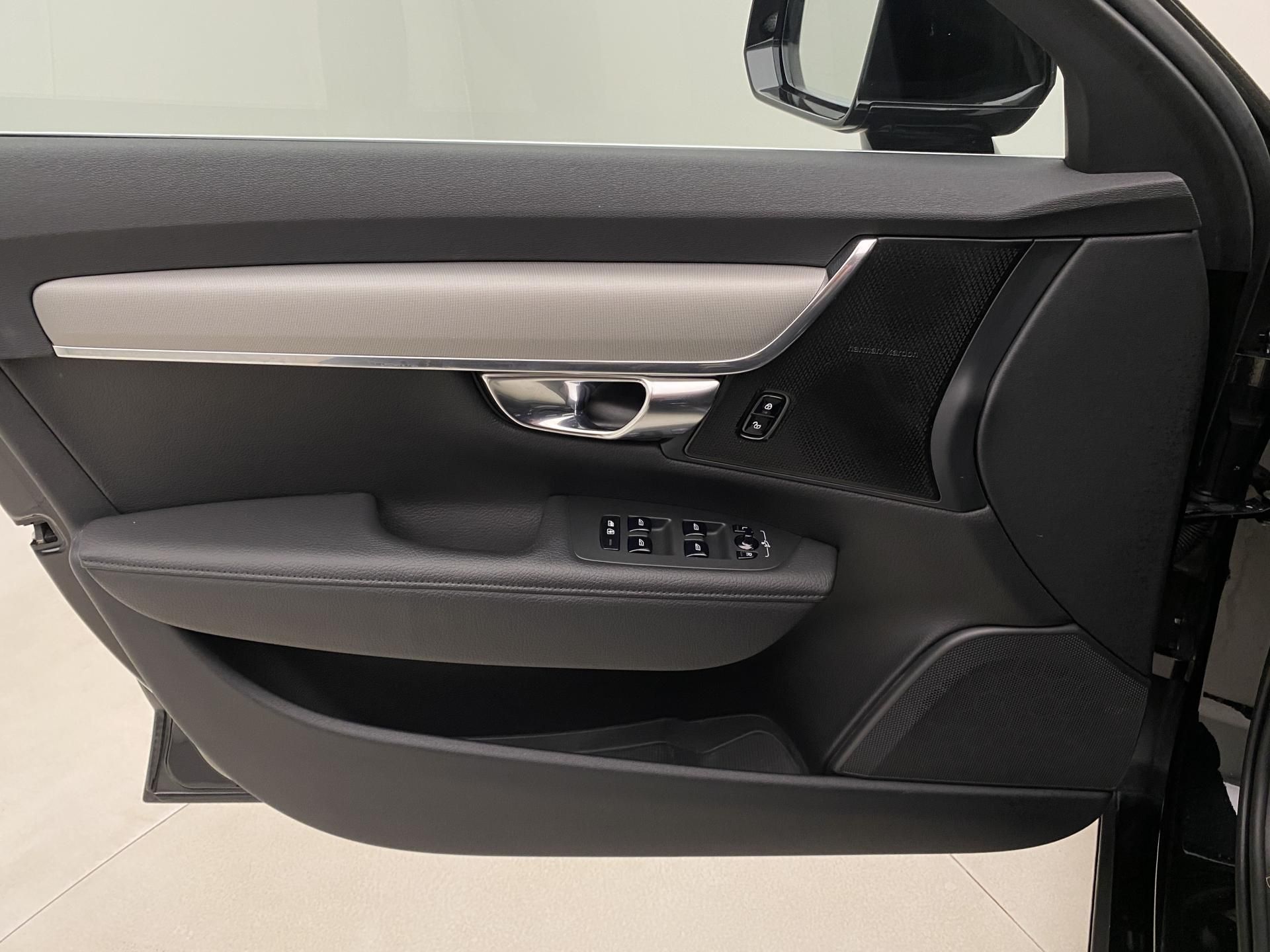 Volvo V90, B4 MOMENTUM AUT - fotka 6
