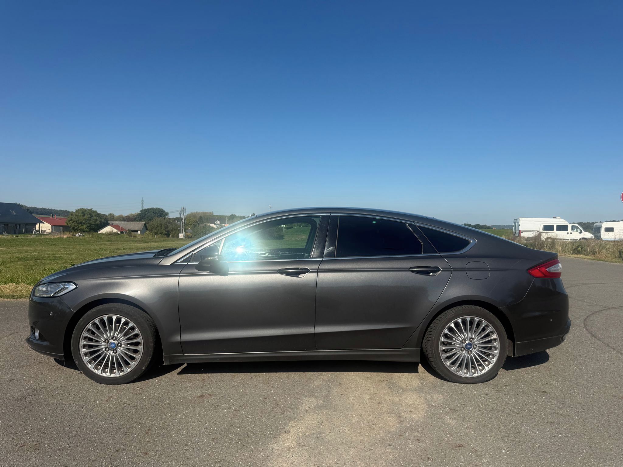 Ford Mondeo, 2,0 Tdci Liftback Automat - fotka 2