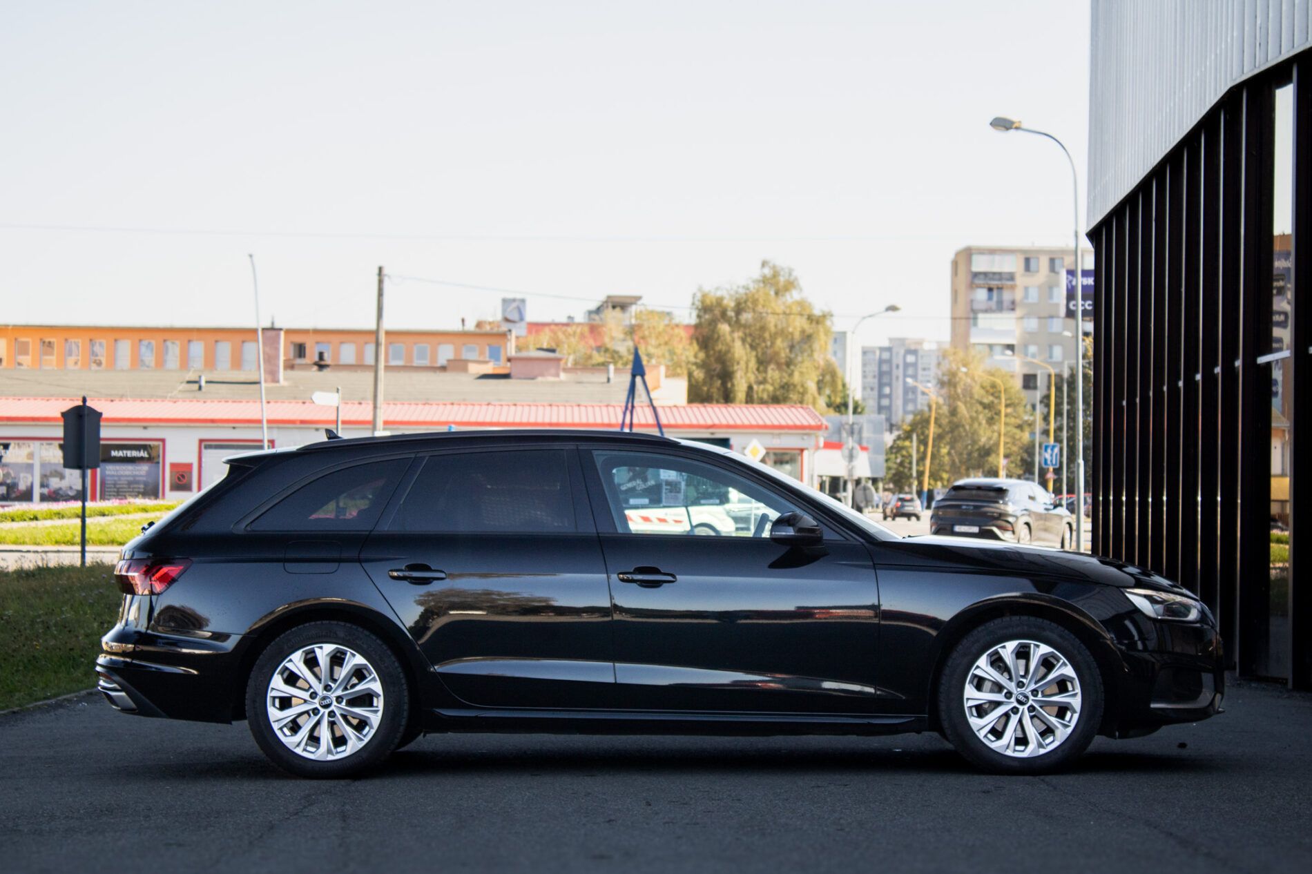 Audi A4 Avant - fotka 4