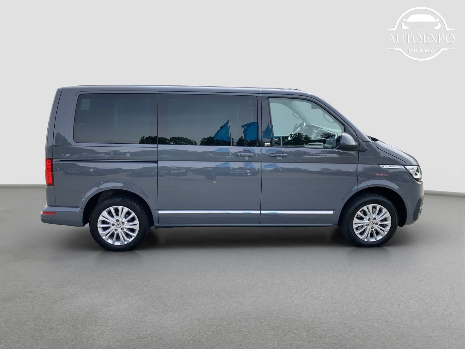 Volkswagen Multivan, Multivan T6.1 2.0TDI*GEN.SIX* - fotka 4