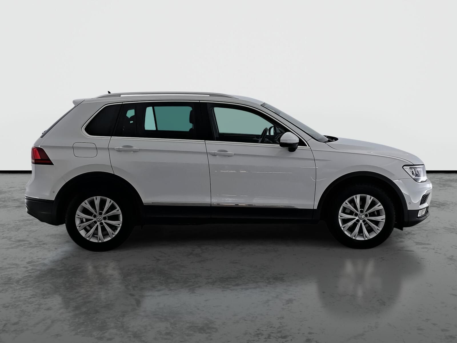 Volkswagen Tiguan, 2.0 TDI, Serv.kniha, Navi - fotka 6
