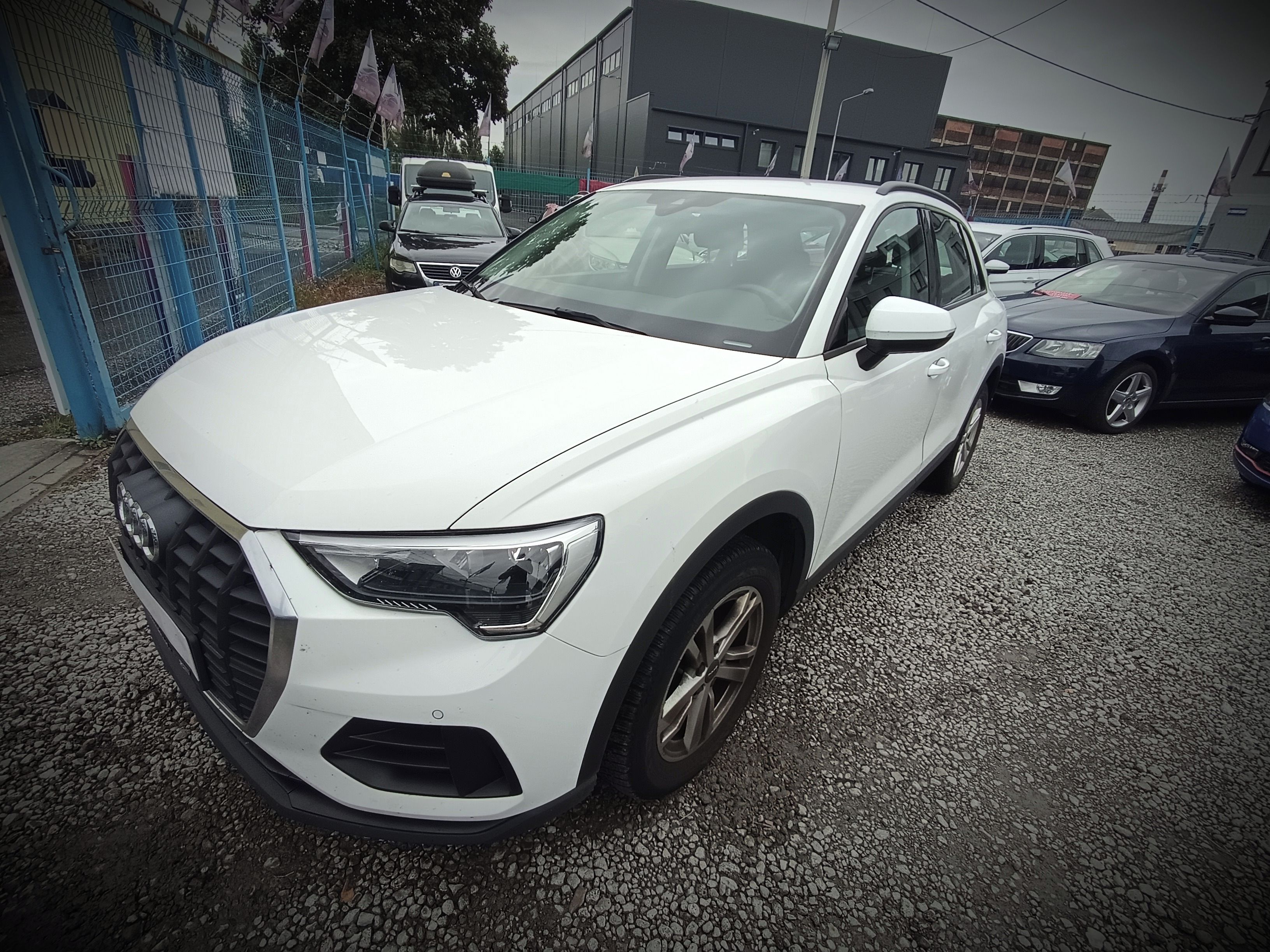 Audi Q3, 2,0TDI Quattro 72TKM 1.maj DPH - fotka 6