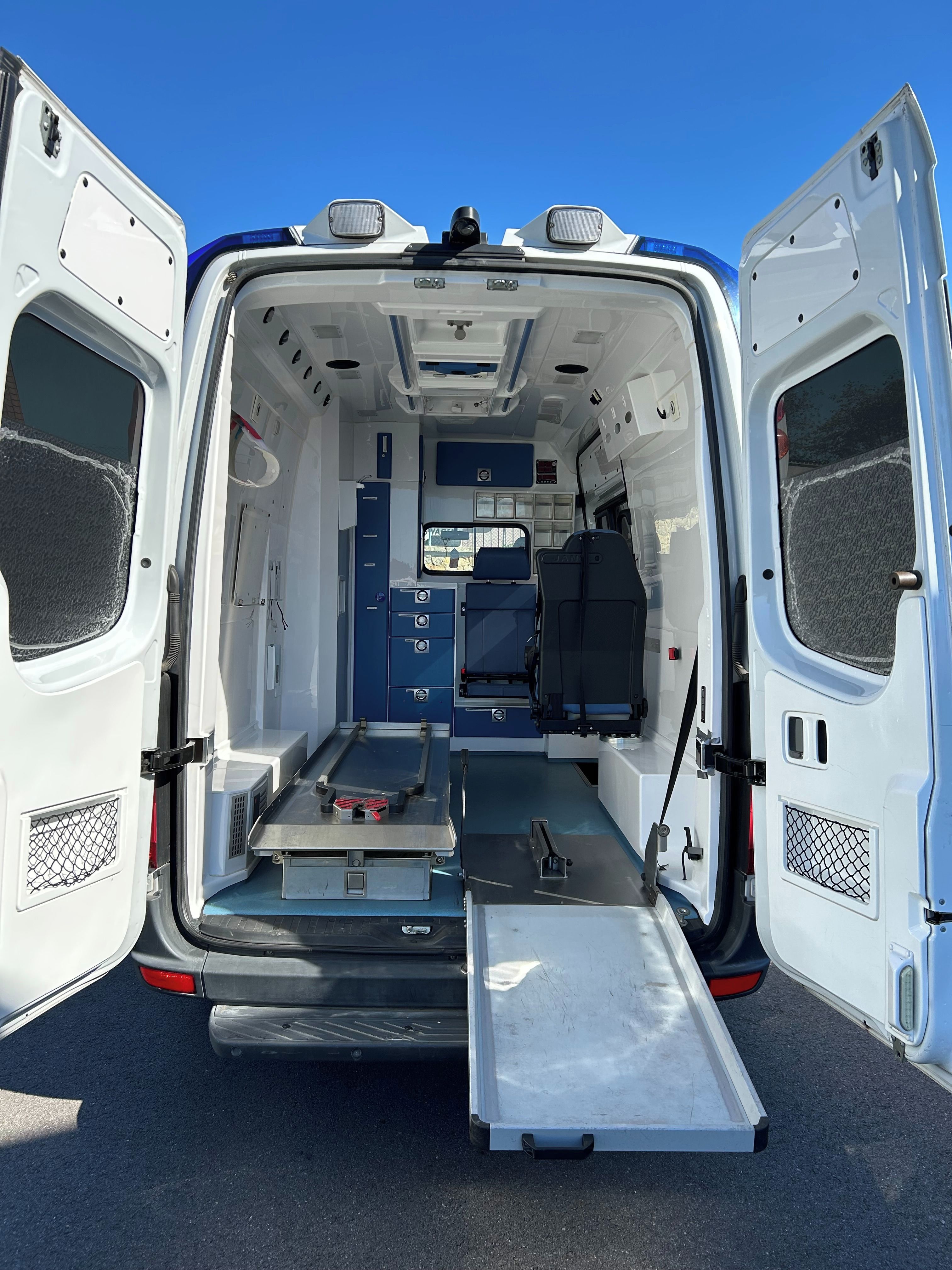 Mercedes-Benz Sprinter, 3.0 CDI Sanitní vůz - Automat - fotka 5