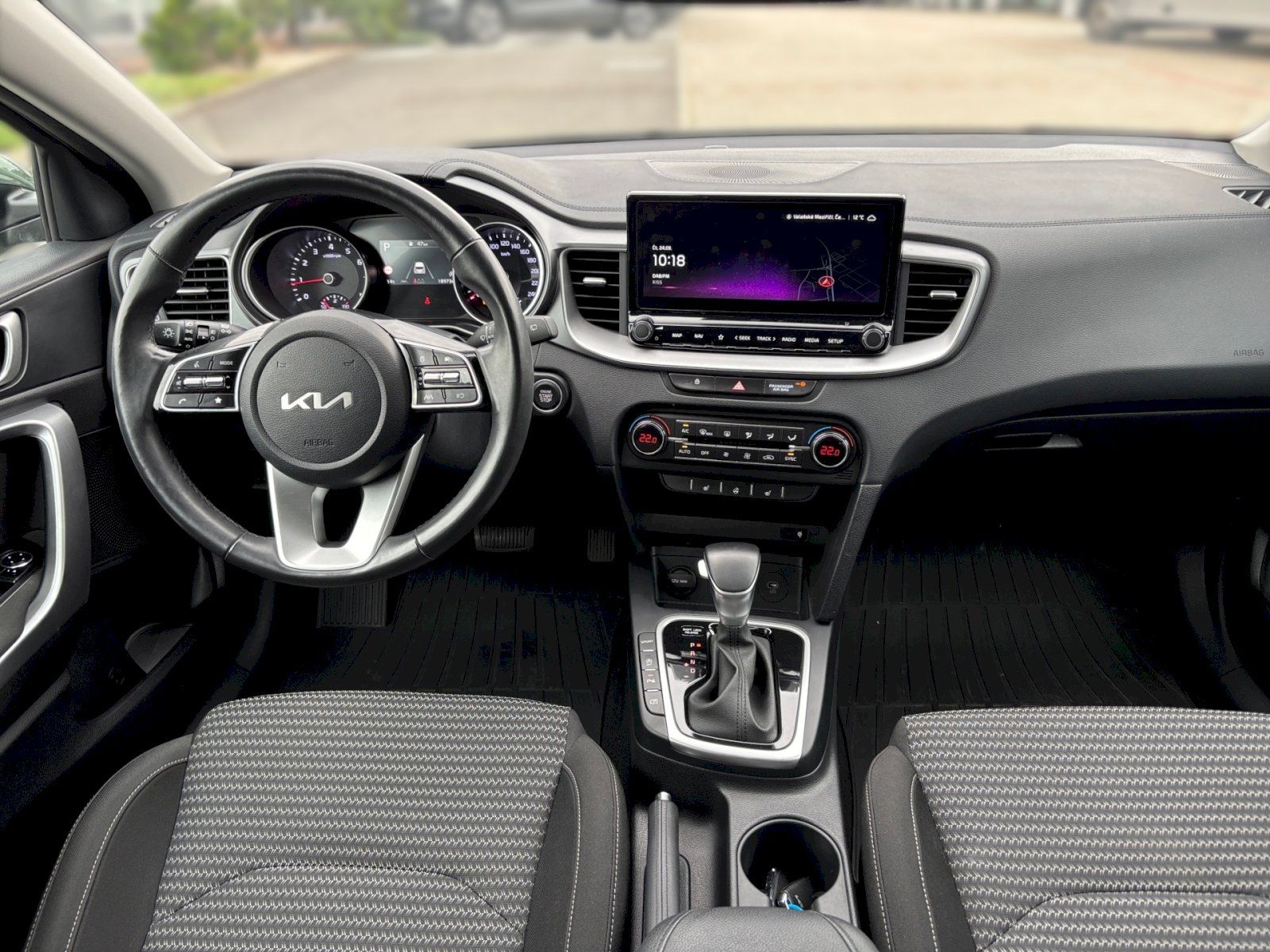 Kia Cee´d, 1.5 T-GDi TOP 7DCT - fotka 5