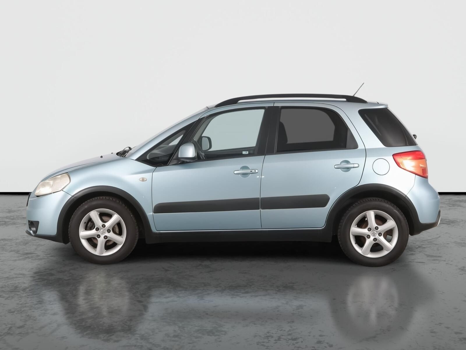 Suzuki SX4, 1.6 VVT, ČR,1.maj - fotka 3