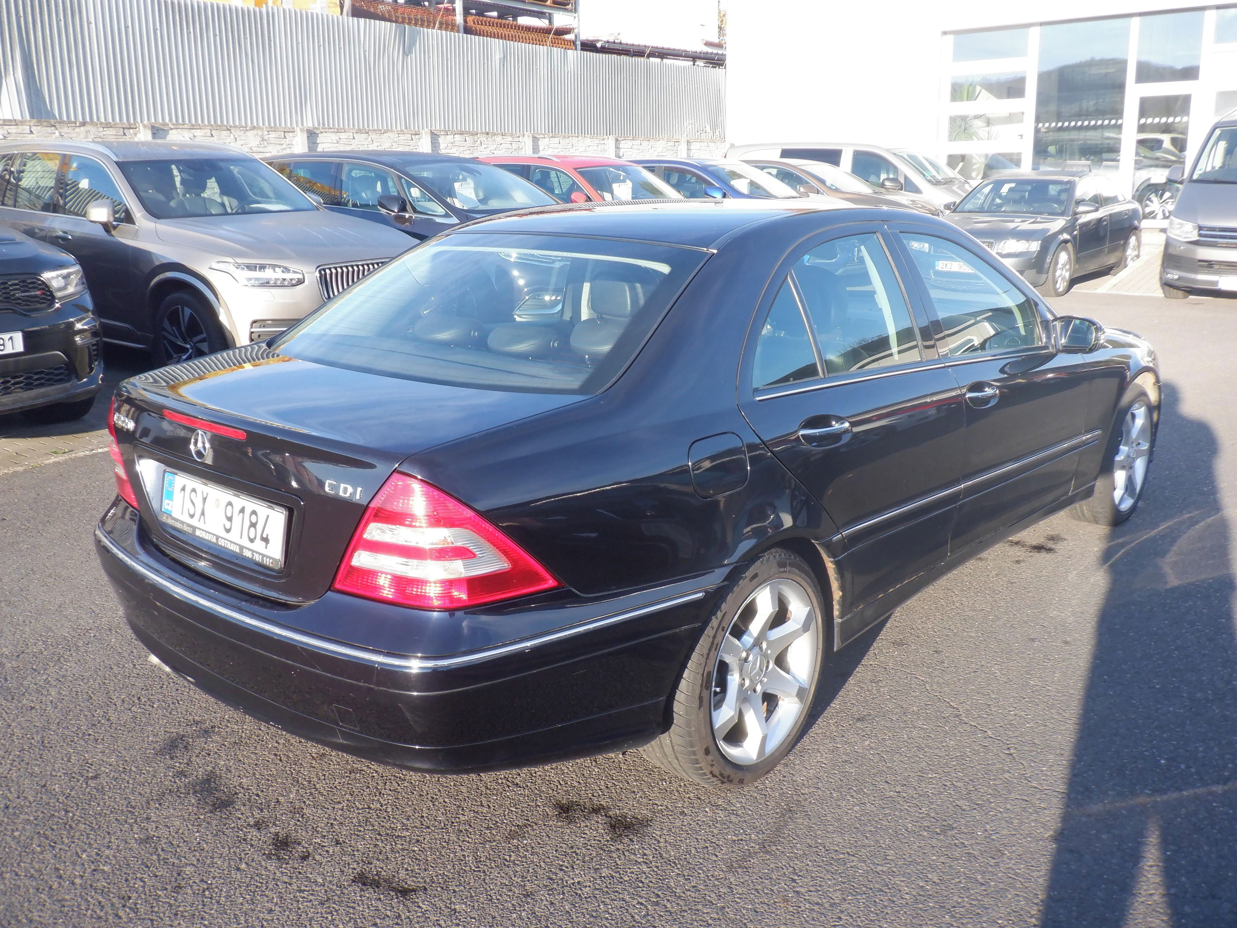 Mercedes-Benz Třídy C, 220 CDI Sport Edition,ČR - fotka 5