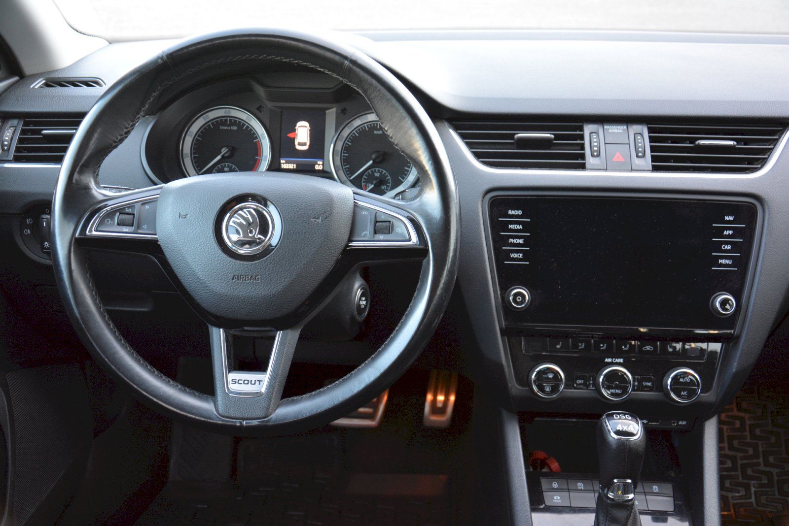 Škoda Octavia, Combi 1.8 TSI 132 kW 4x4 DSG 6 - fotka 5