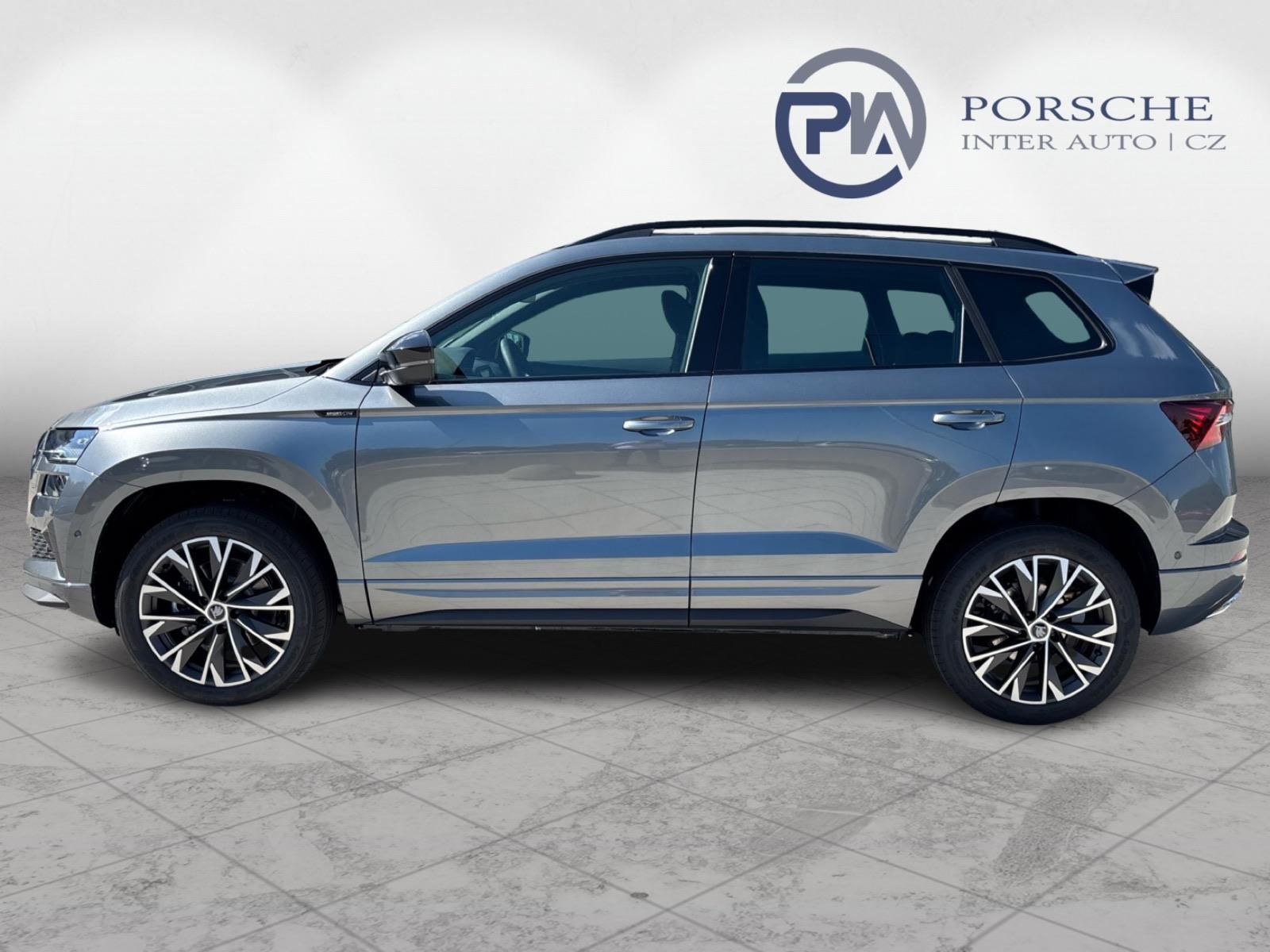 Škoda Karoq, 1,5 TSI 110 kW SPORTLINE DSG - fotka 4