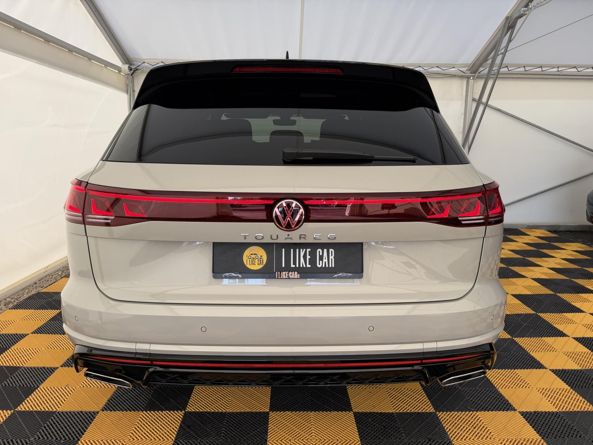 Volkswagen Touareg, 3.0Tdi*210kw*1-MAJ*DPH*R-Line* - fotka 6