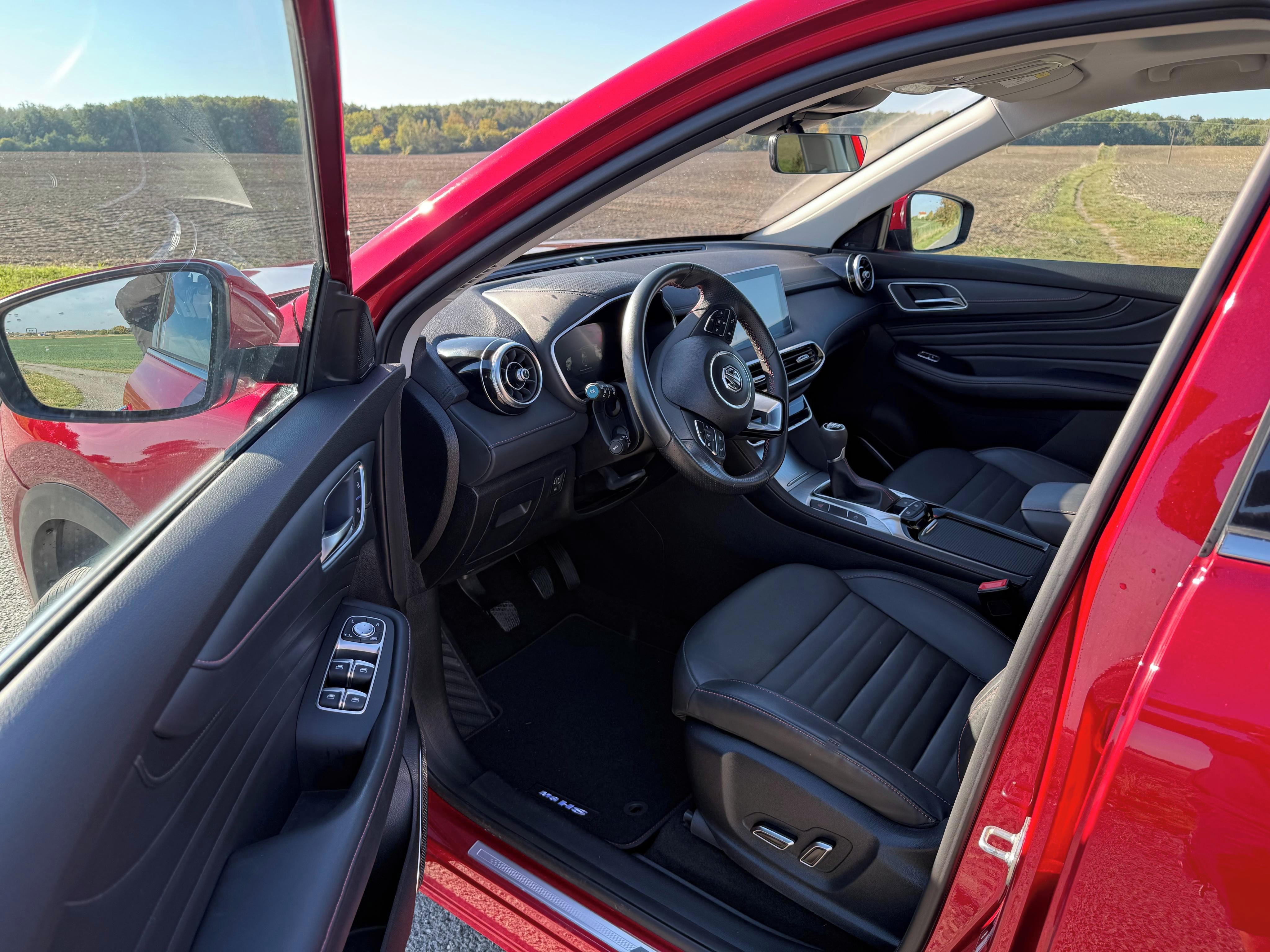 MG HS, 1.5i 119kW 2024 6600km - fotka 5