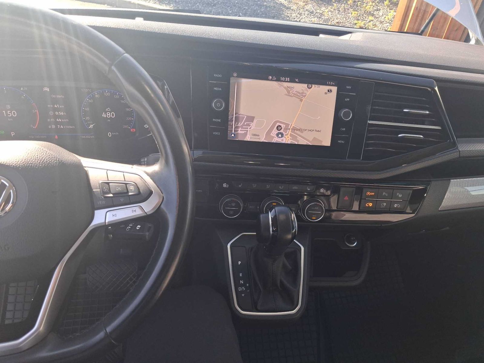 Volkswagen Multivan, 2.0 TDI, Highline, Klima, ČR - fotka 3