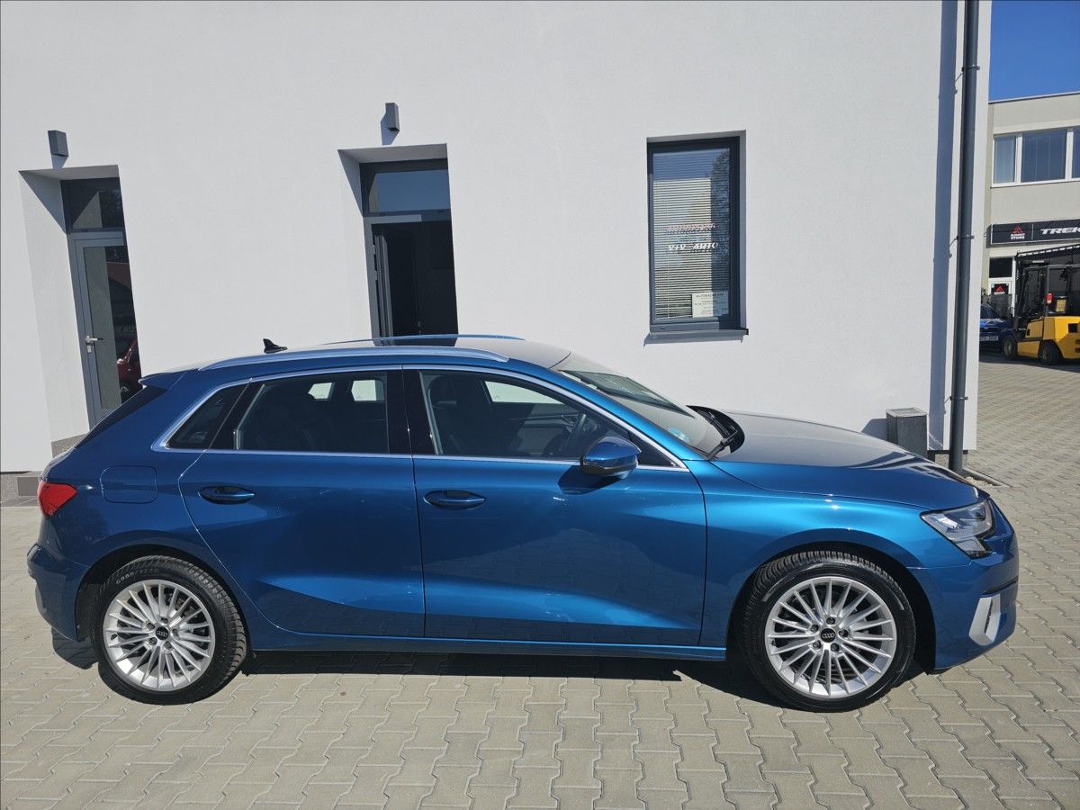 Audi A3, 2,0TDi 85KW DSG Sportb - fotka 5