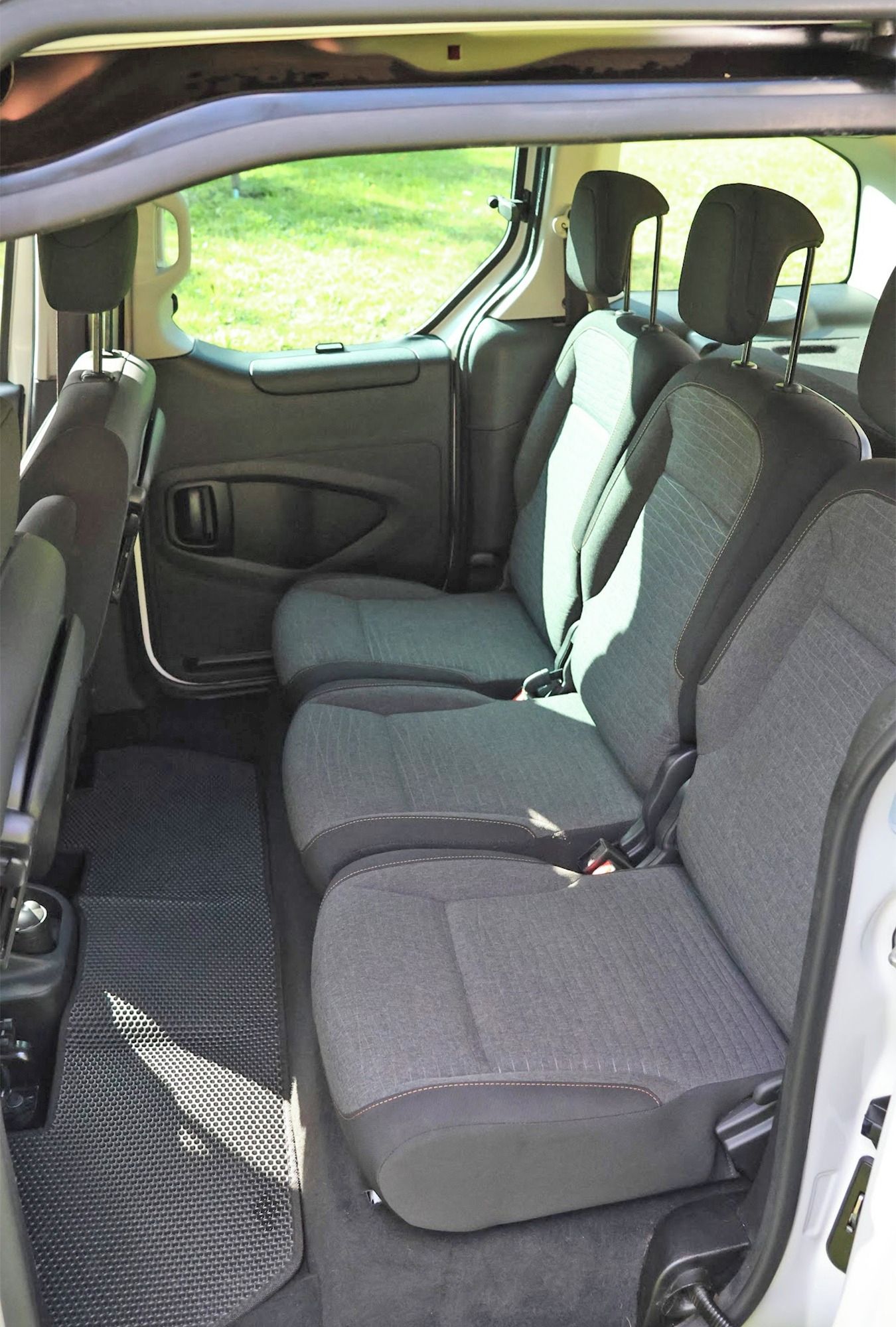 Citroën Berlingo, Citroën Berlingo 1.6 BlueHDi - fotka 6