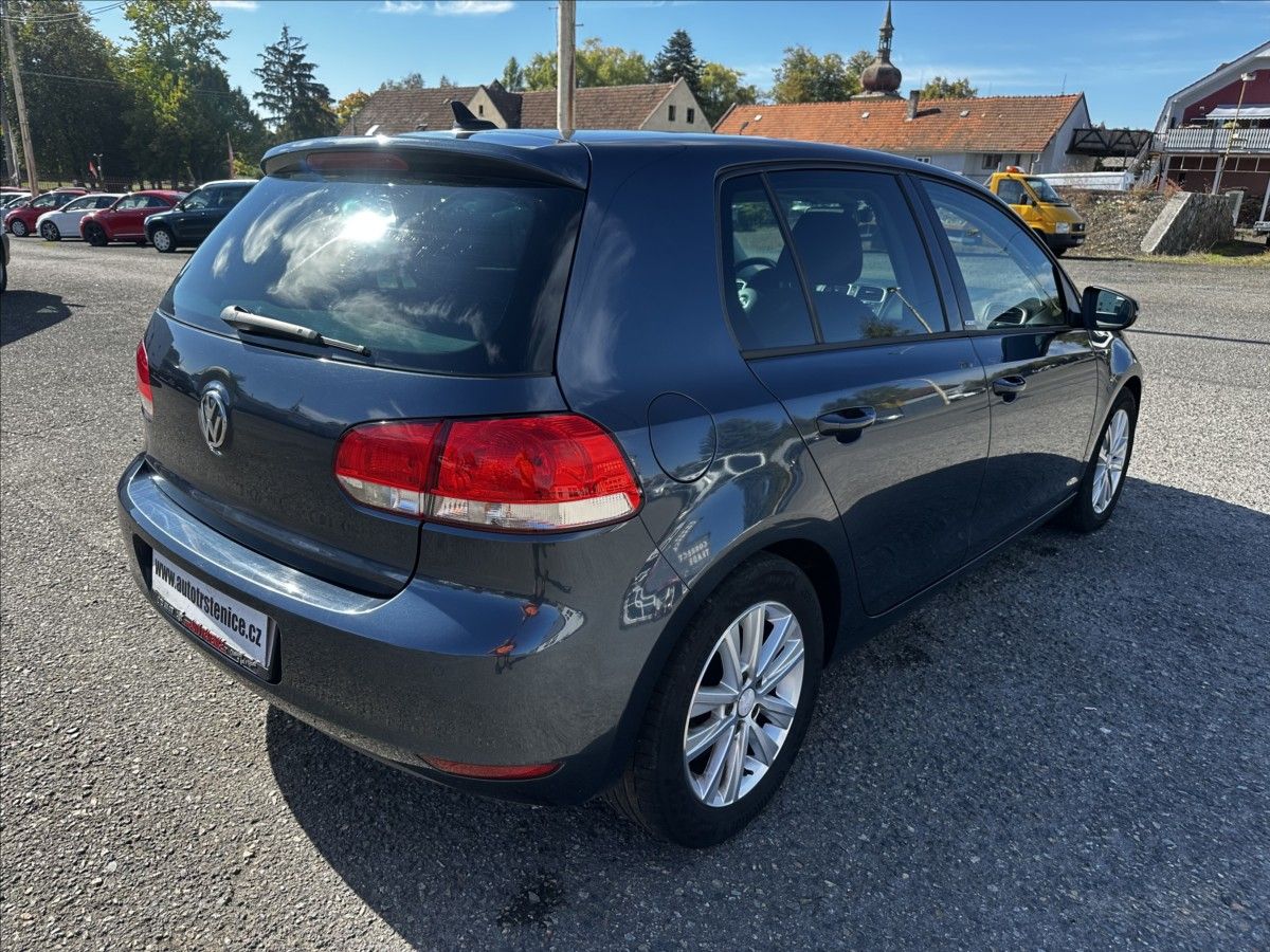 Volkswagen Golf, 1,6 TDI-STYLE-UDRŽOVANÝ VŮZ - fotka 5