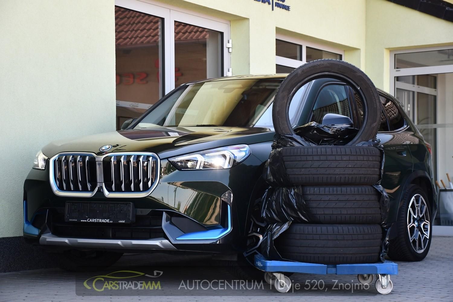 BMW iX1, xDrive30 X-LINE H/K HUD TAŽNÉ - fotka 2