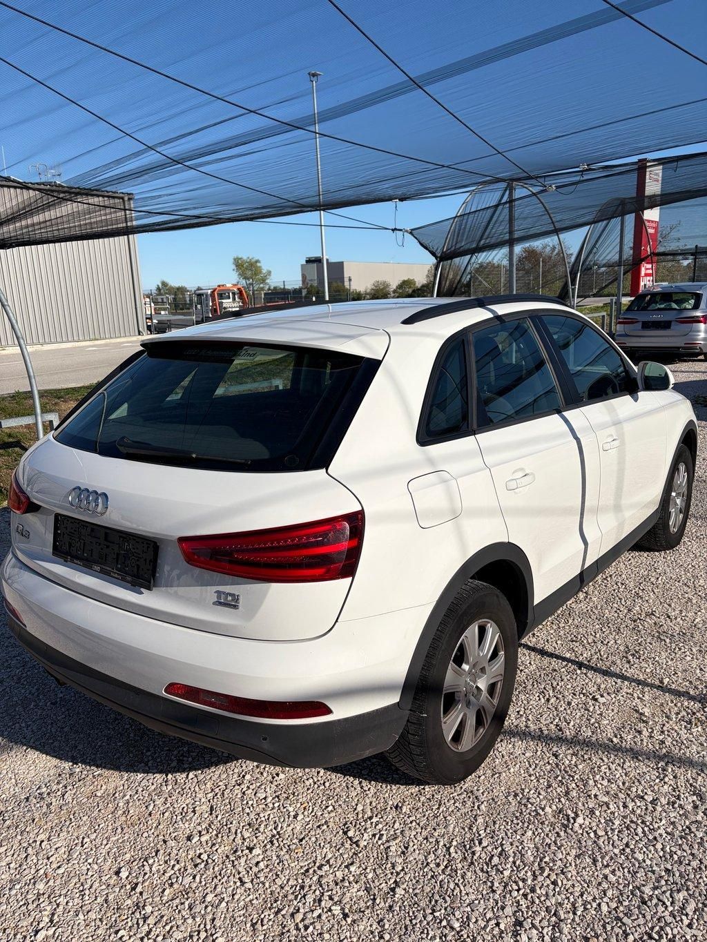 Audi Q3, 2,0 TDi - Quattro - fotka 4