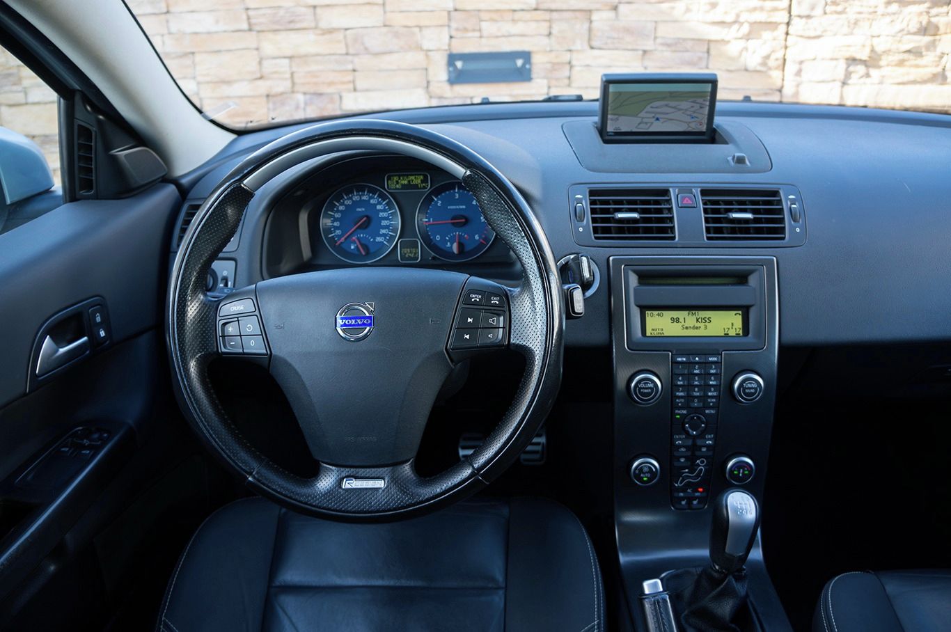 Volvo C30, 1.6 D2 R-Design – XENON, NAVI - fotka 5