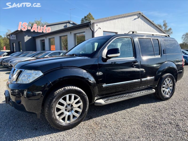 Nissan Pathfinder, 3,0 DCi V6 24V 4x4 nový olej v