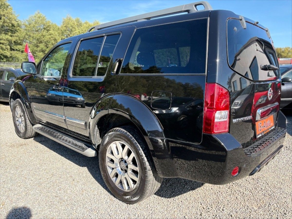 Nissan Pathfinder, 3,0 DCi V6 24V 4x4 nový olej v - fotka 4