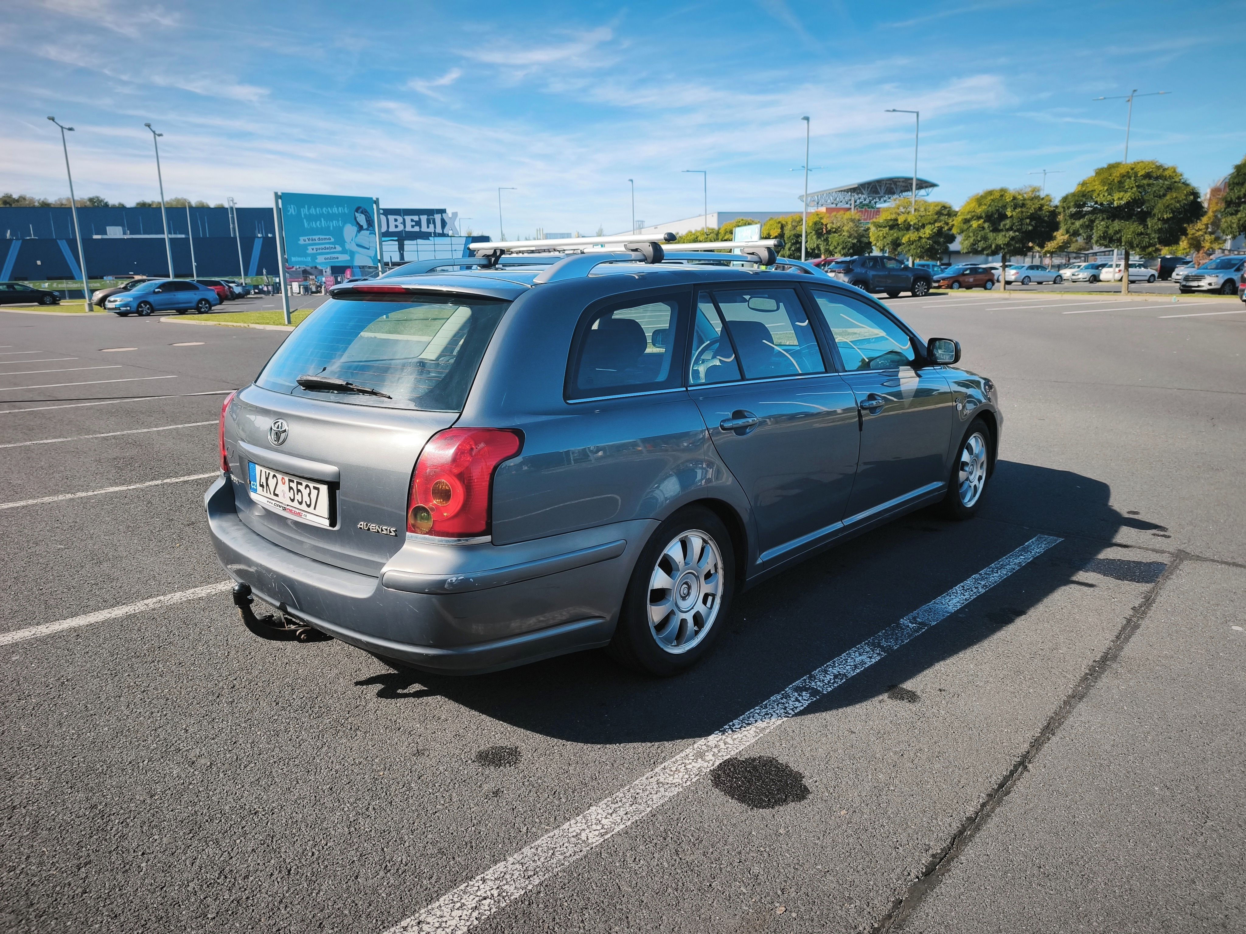 Toyota Avensis, spolehlivý vůz, tažné - fotka 4