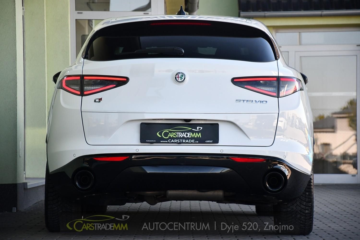 Alfa Romeo Stelvio, 2.2D 16V 154kW Veloce AT8-Q4 - fotka 4