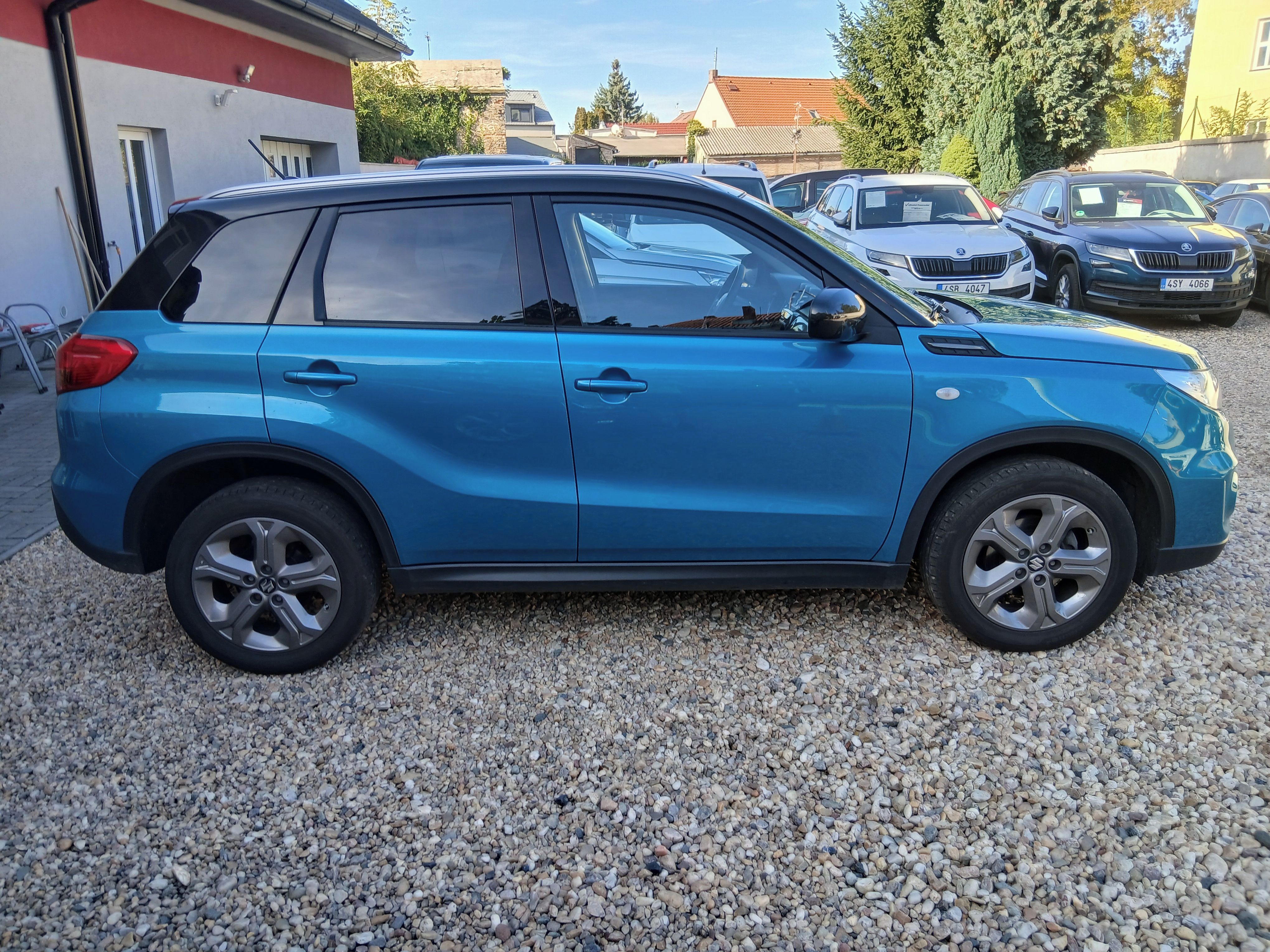 Suzuki Vitara, 1.6i 88KW Naj:64.300Km 4x4 - fotka 4