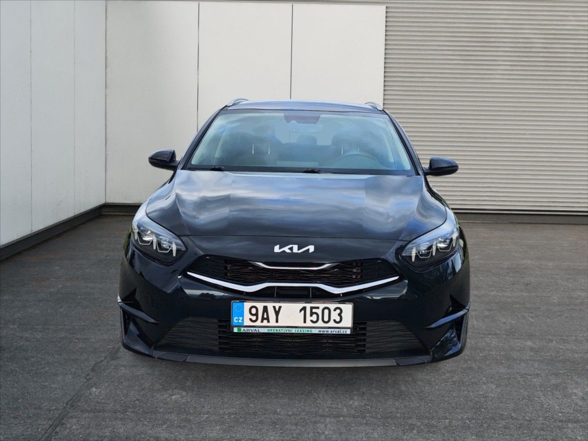Kia Cee´d, 1,5 T-GDI Top AT - fotka 3
