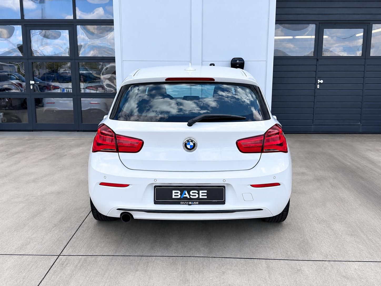 BMW Řada 1, 118i Model Sport Line - fotka 5