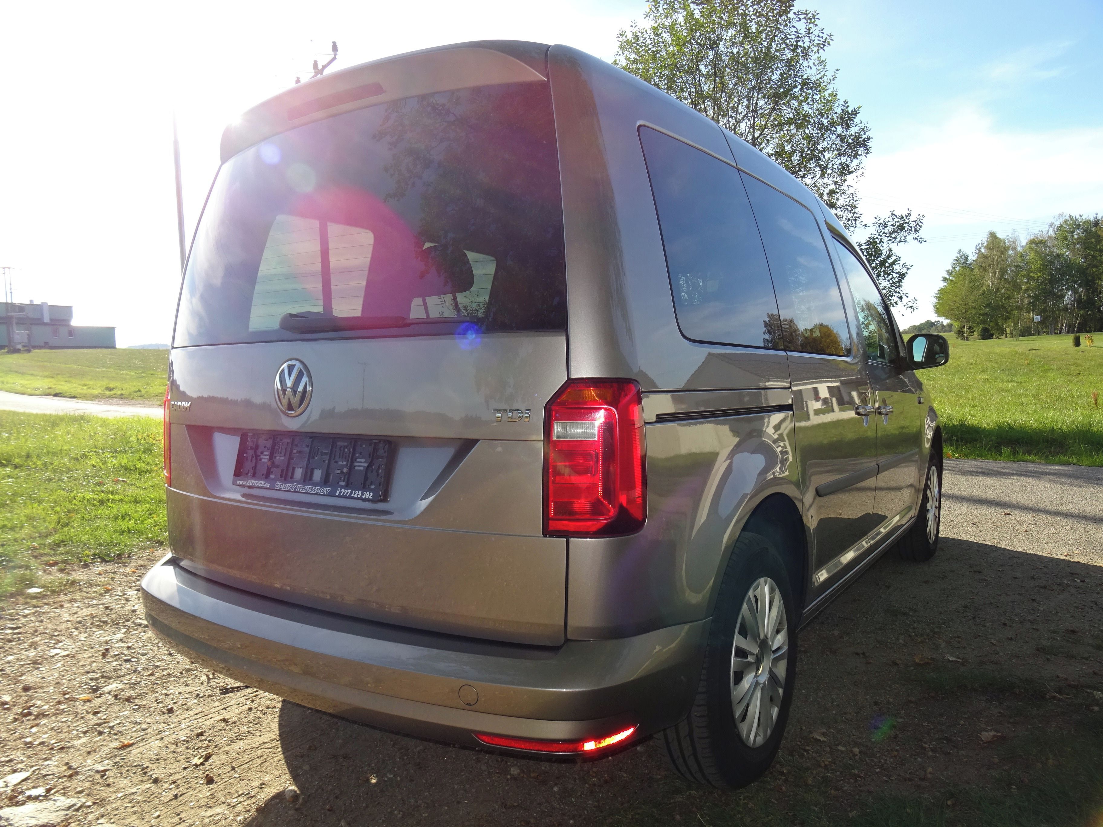 Volkswagen Caddy, 2,0 TDI 5Míst, tempomat, klima - fotka 4