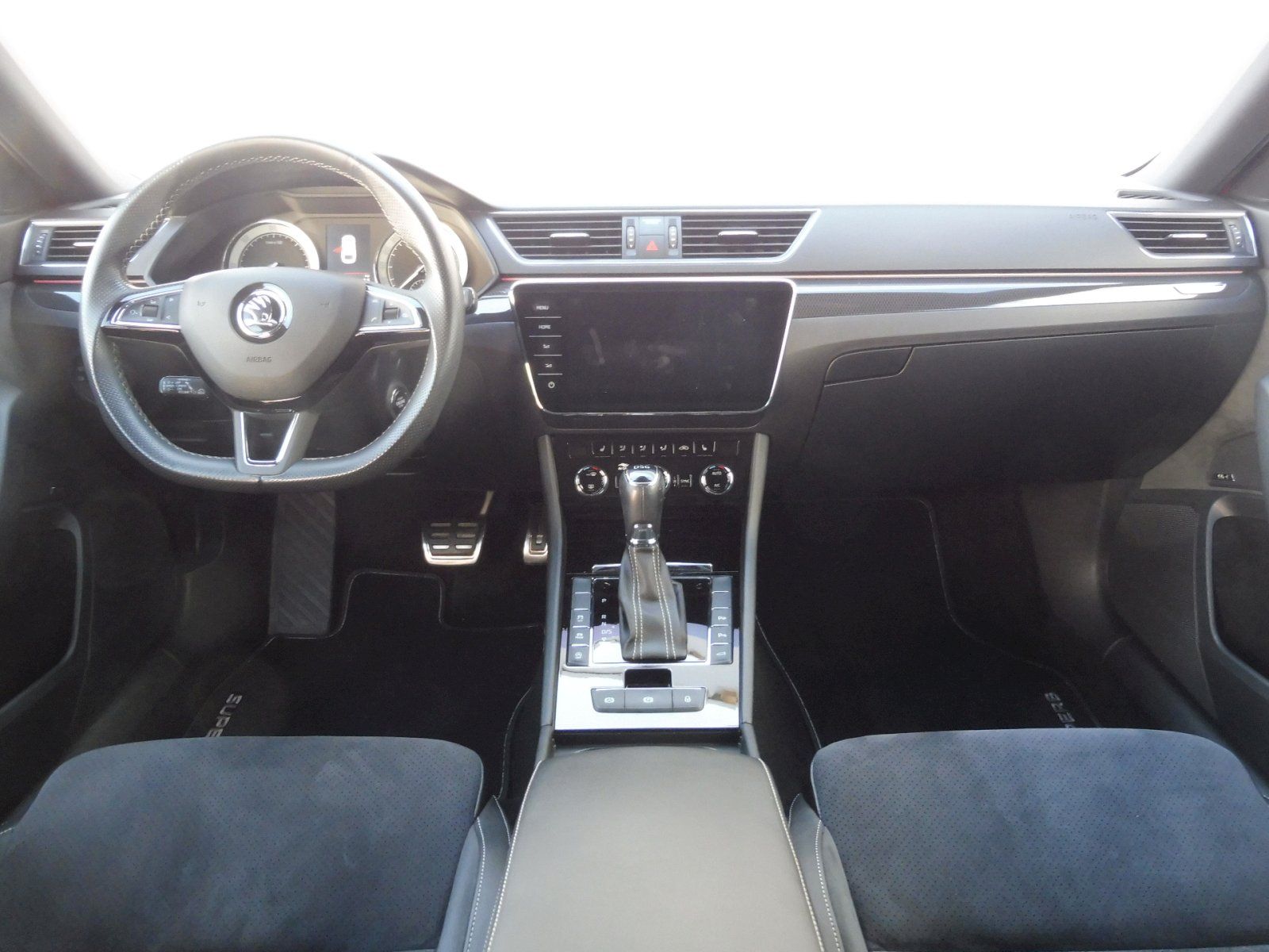 Škoda Superb, Combi SportLine 2,0 TDI 140kW - fotka 5