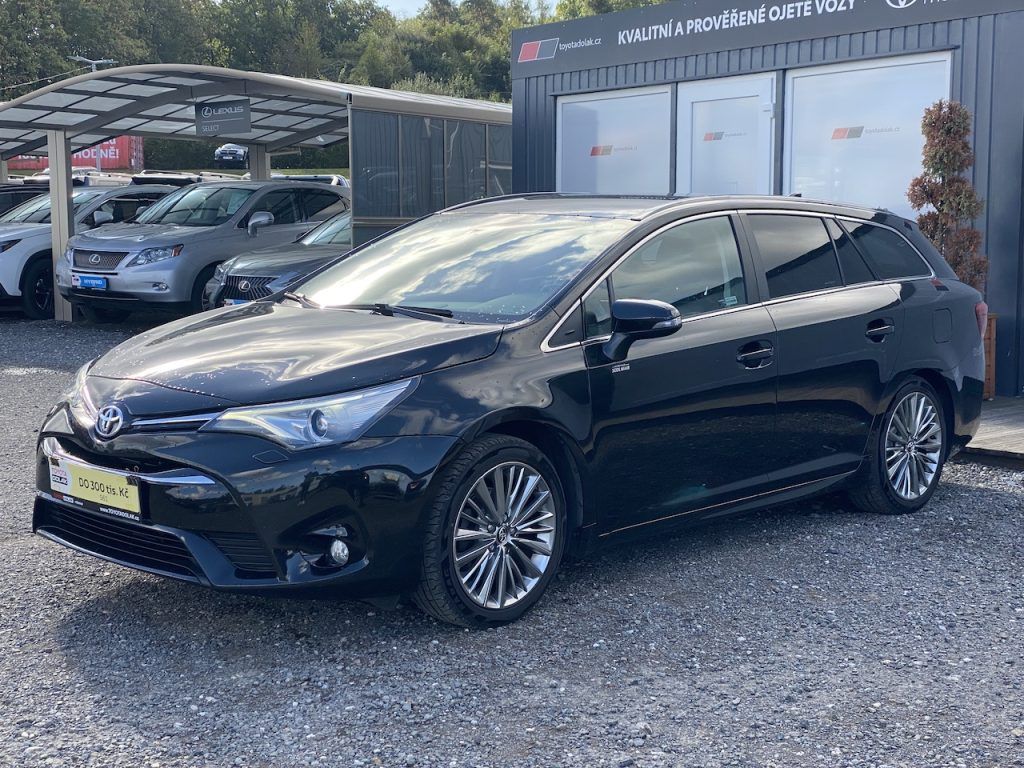 Toyota Avensis, 1.8i, ČR, Executive, záruka - fotka 4