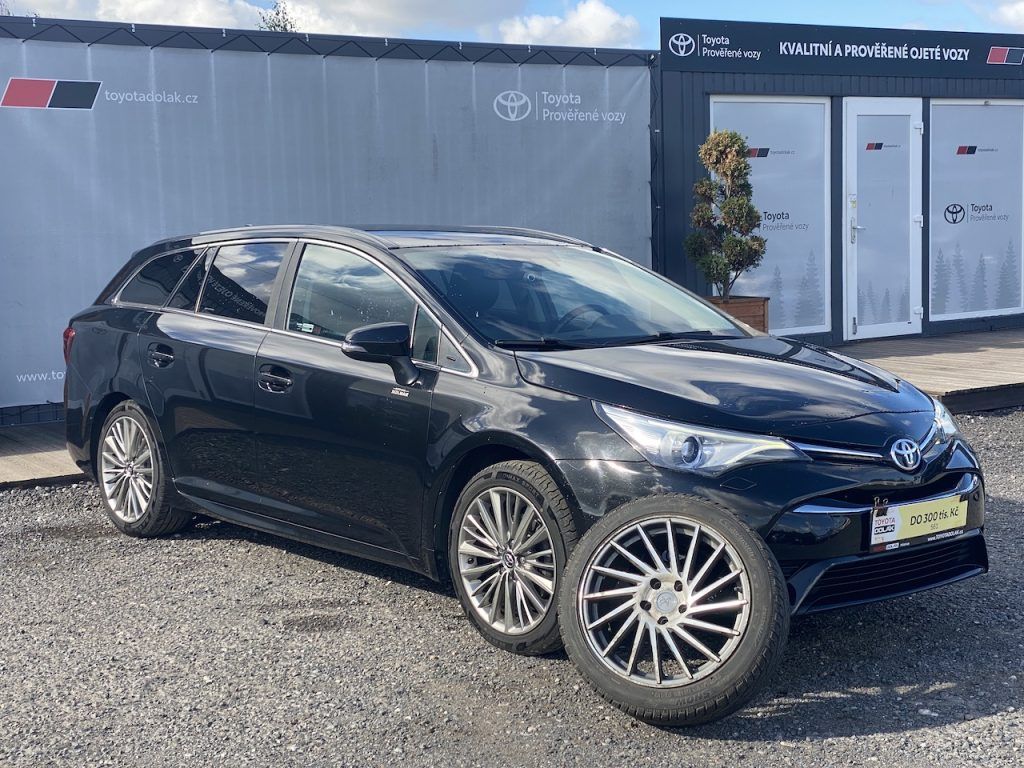 Toyota Avensis, 1.8i, ČR, Executive, záruka