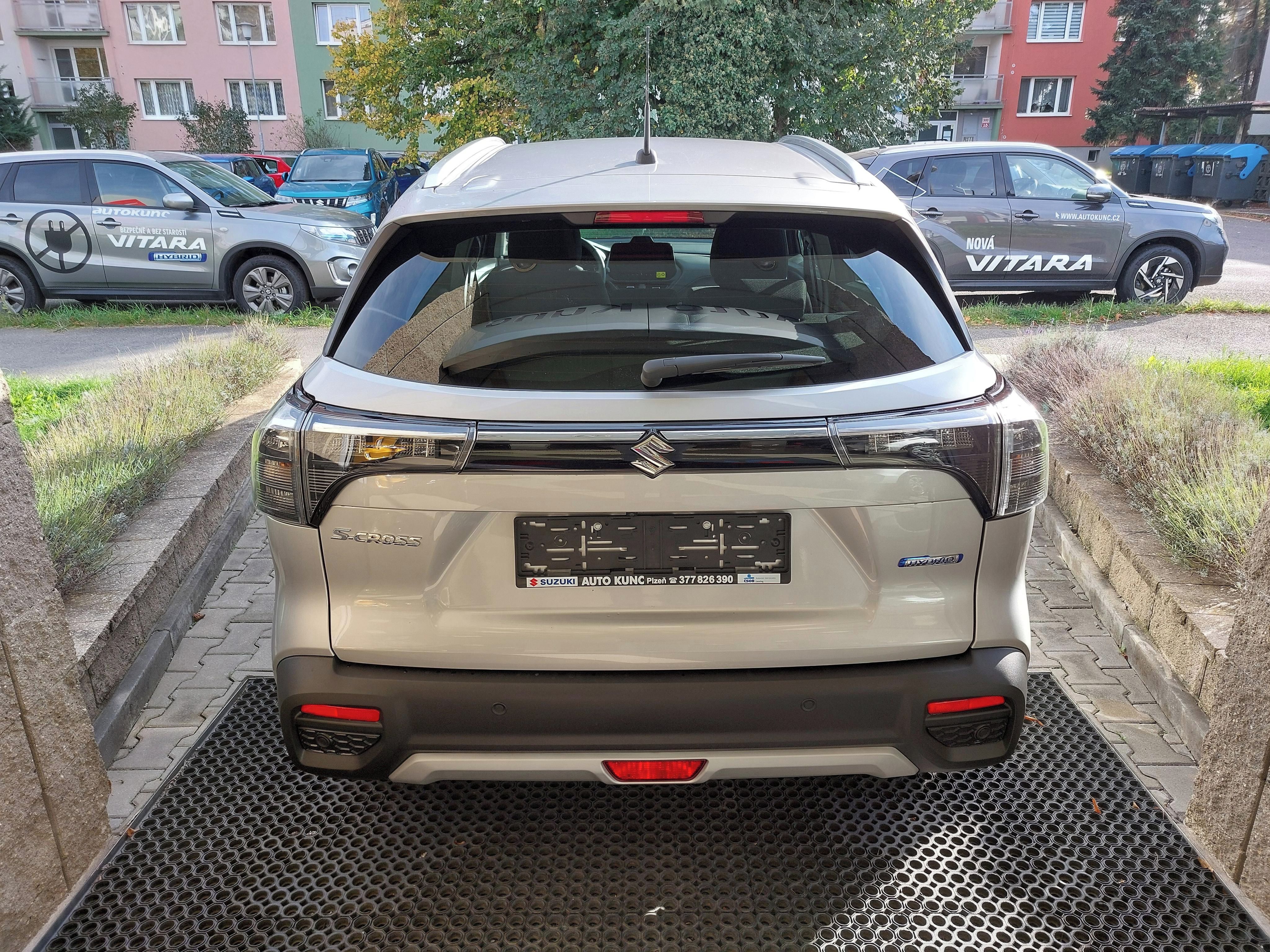Suzuki S-Cross, 1.4 Premium Hybrid - fotka 6