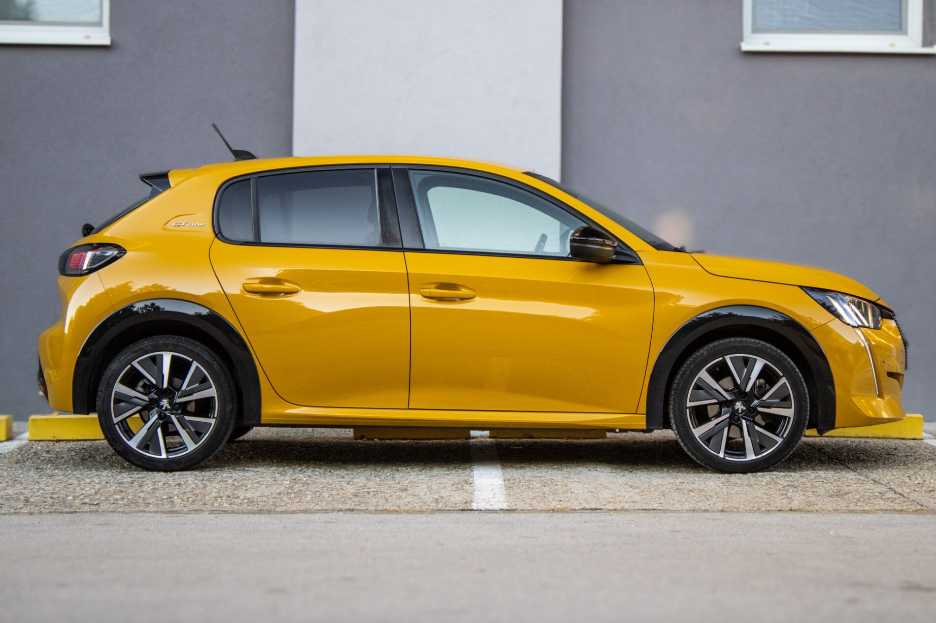 Peugeot 208 - fotka 4