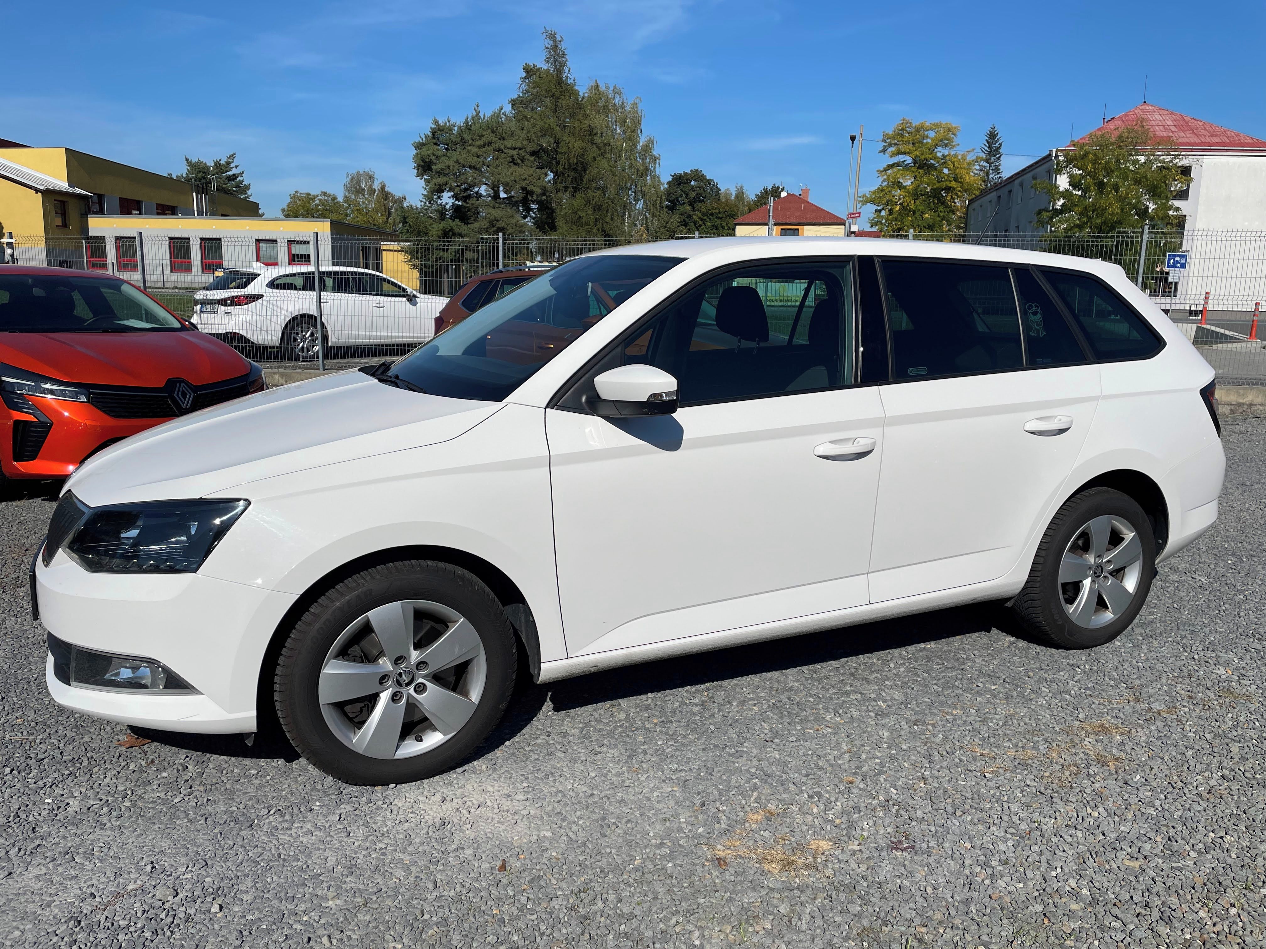 Škoda Fabia, 1.2 TSI 81kW DSG 1Maj 54000km - fotka 2