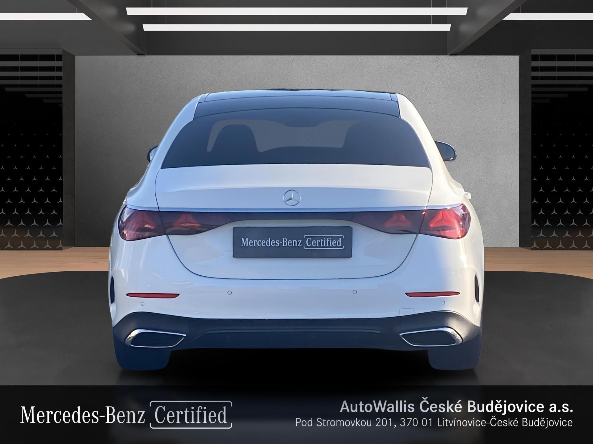 Mercedes-Benz Třídy E, E 220d 4M AMG - fotka 4