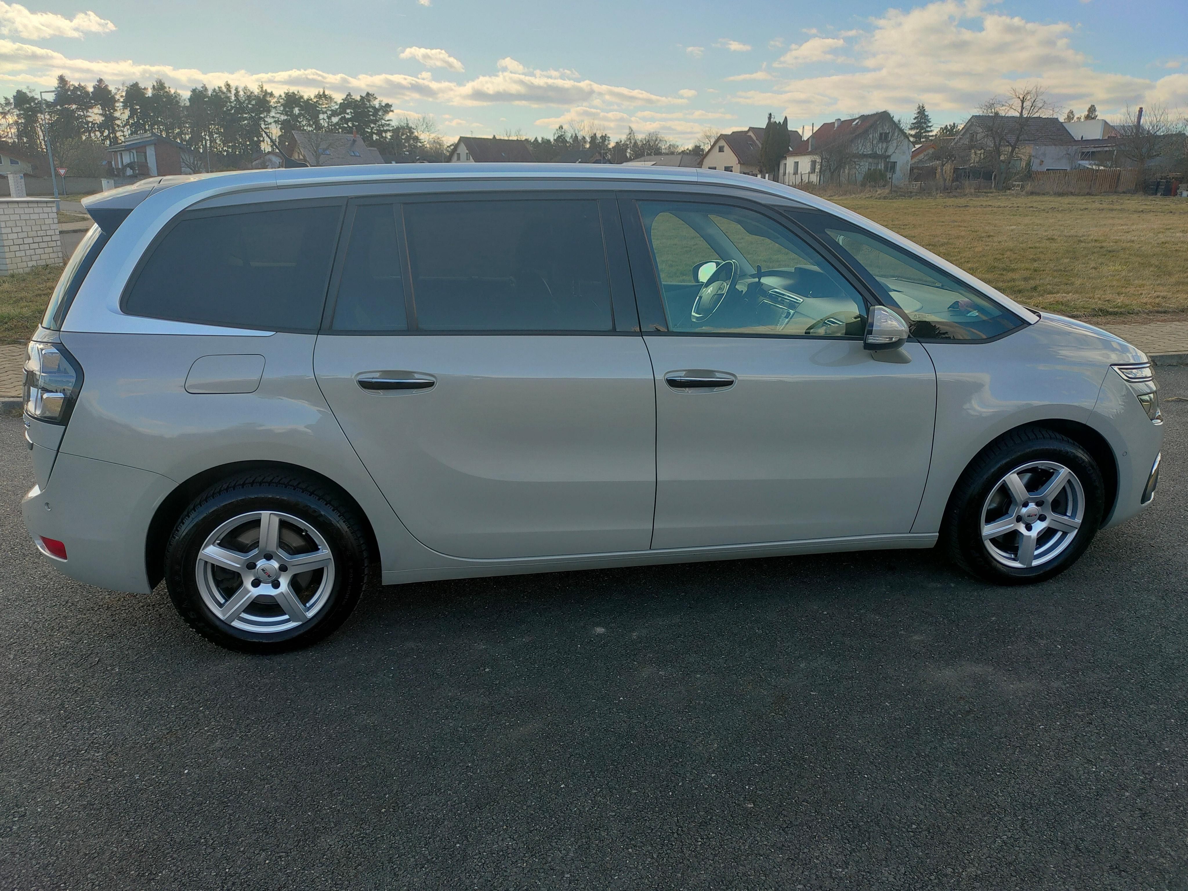 Citroën C4 Picasso - fotka 6