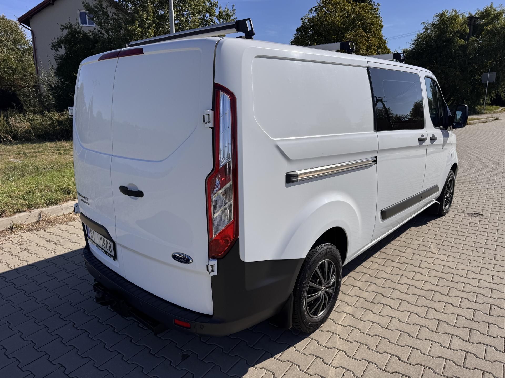 Ford Transit Custom, 2.2TDCI 92Kw L2 - 5.Míst - fotka 5