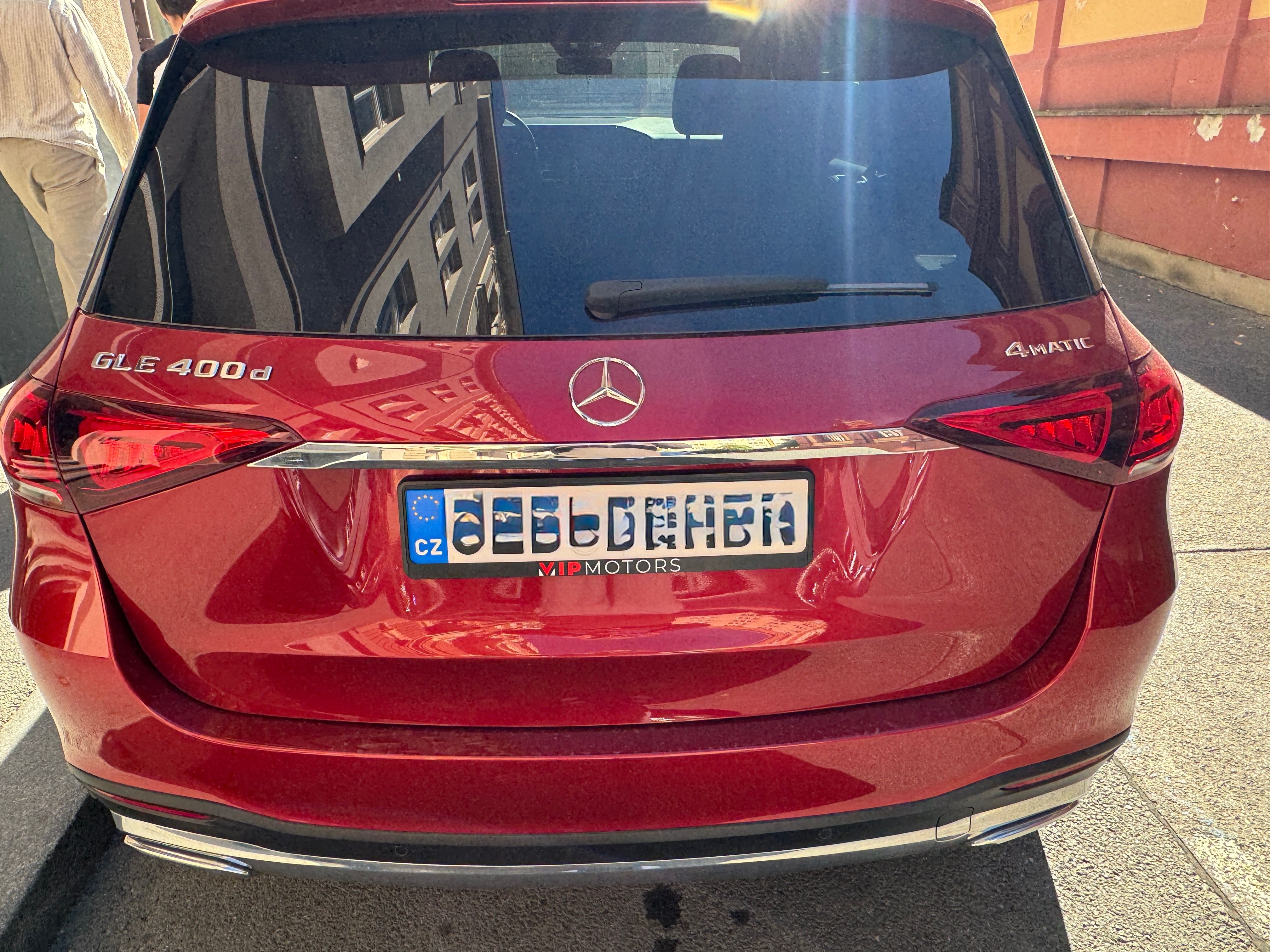 Mercedes-Benz GLE, 400d 4matic - fotka 4