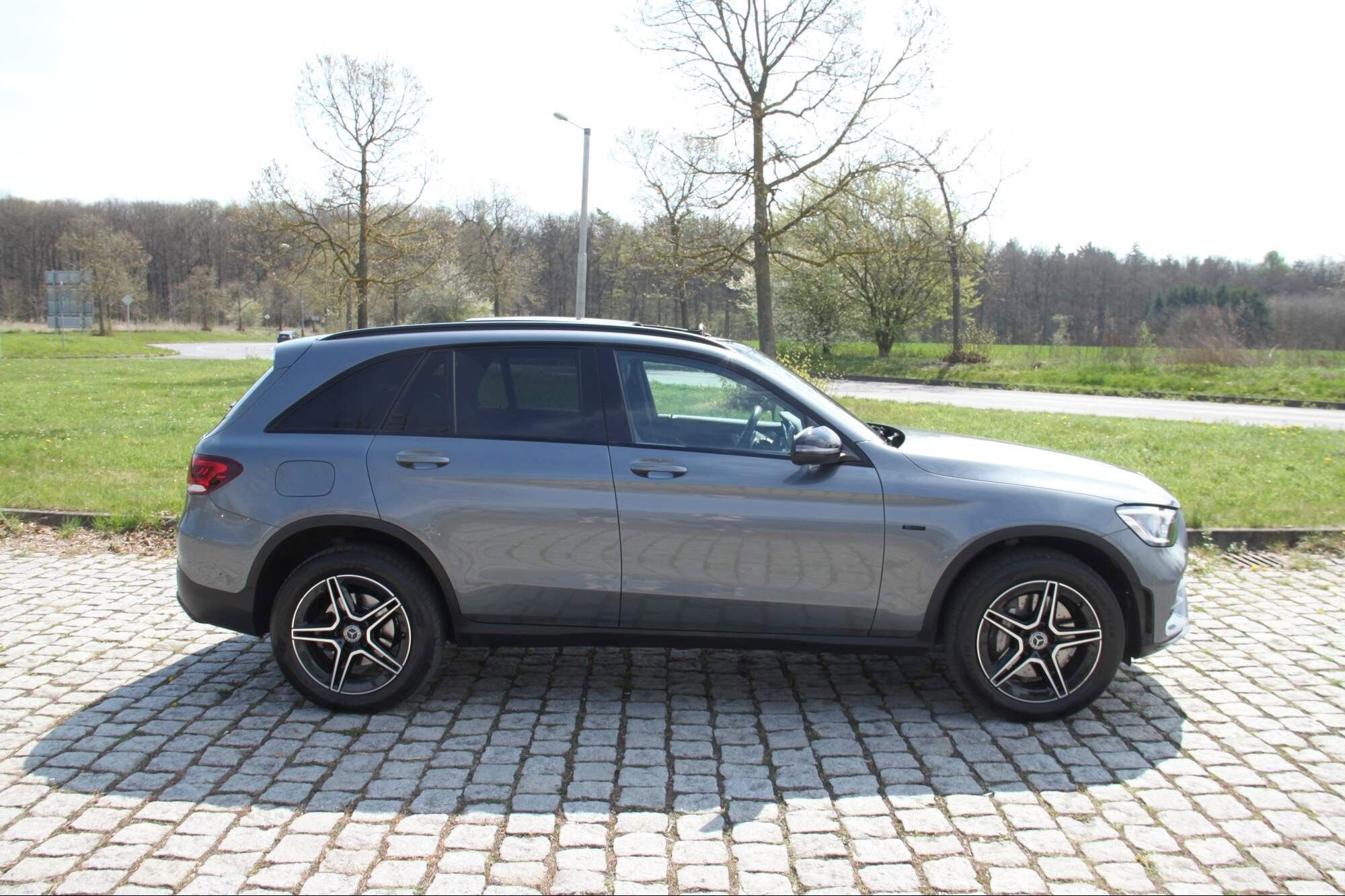 Mercedes-Benz GLC, GLC 300de_Face_AMGPaket - fotka 4