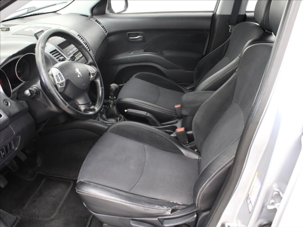 Peugeot 4007, 2,2 HDI 115kW 4x4 MT nové STK - fotka 6