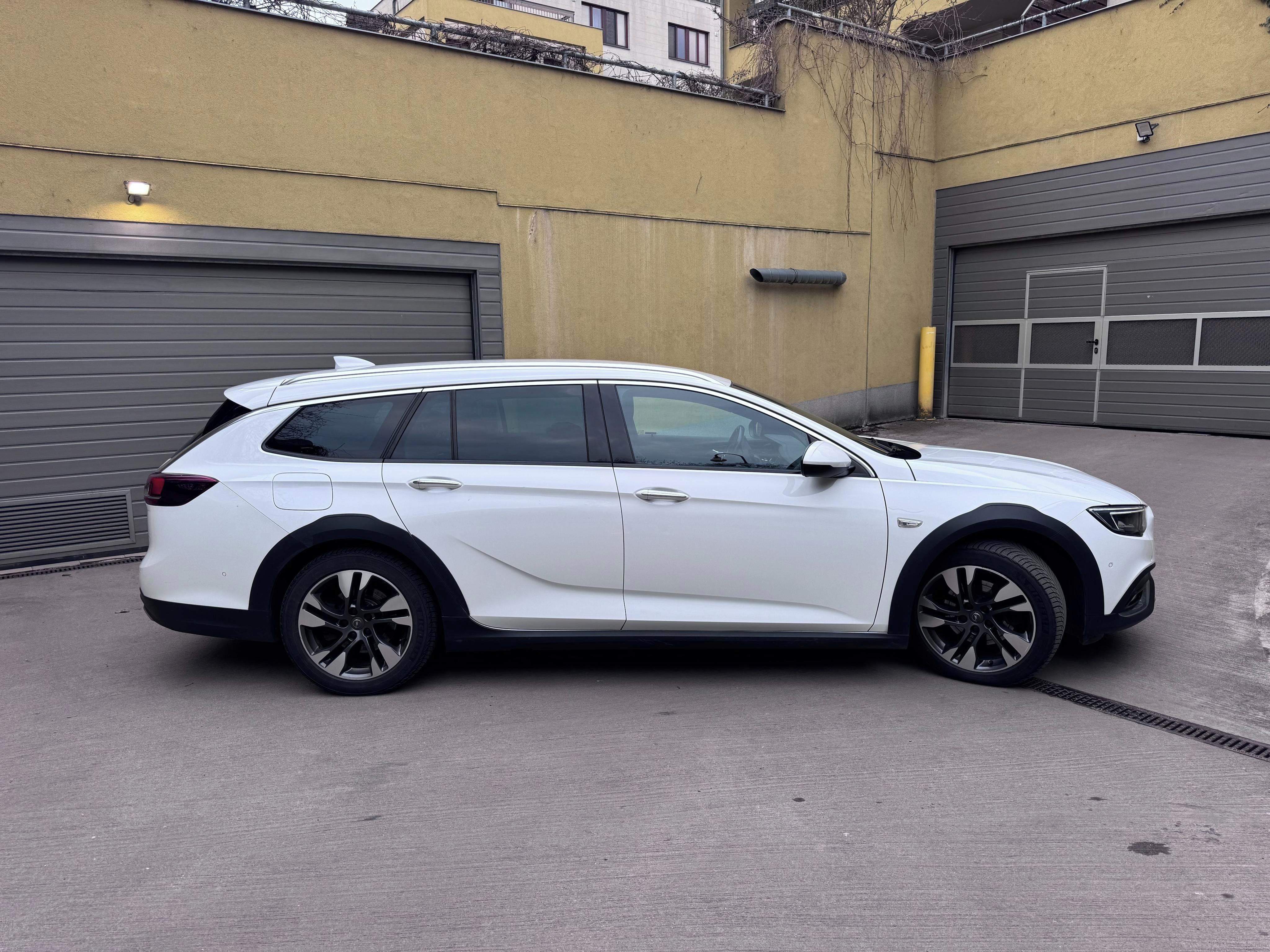 Opel Insignia, Country Tourer 4×4, 2.0 CDTI - fotka 2