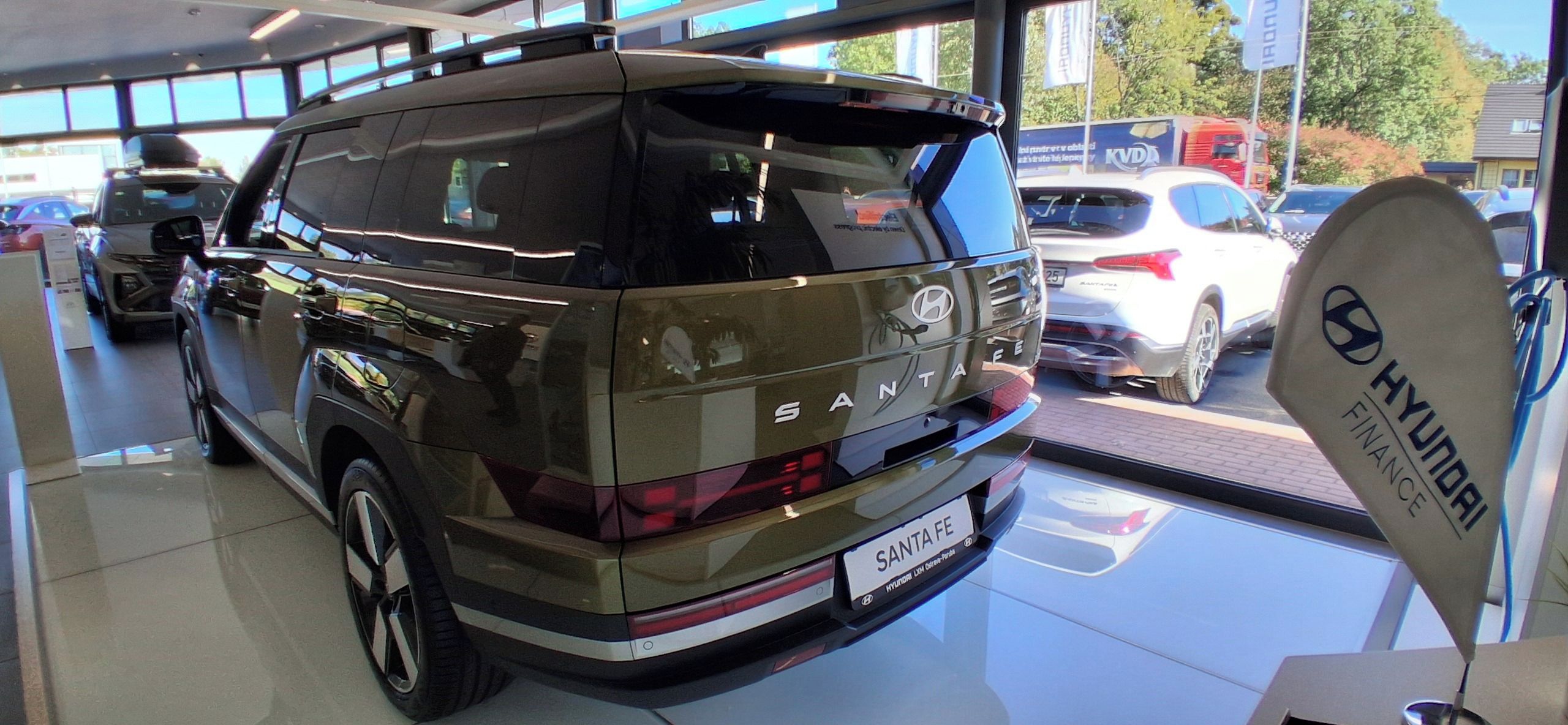 Hyundai Santa Fe, 7S 1.6 T-GDI PHEV 4WD STL PREM - fotka 3