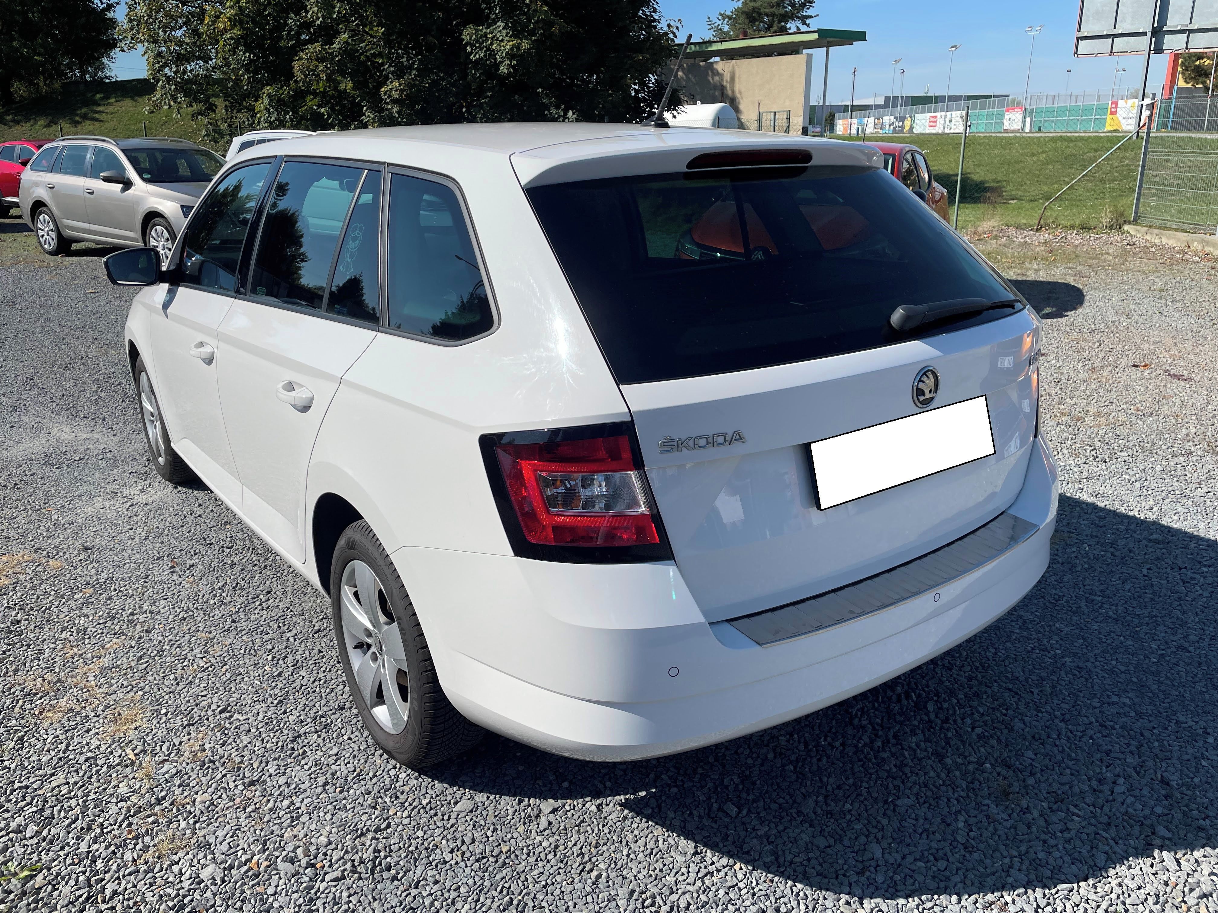 Škoda Fabia, 1.2 TSI 81kW DSG 1Maj 54000km - fotka 3