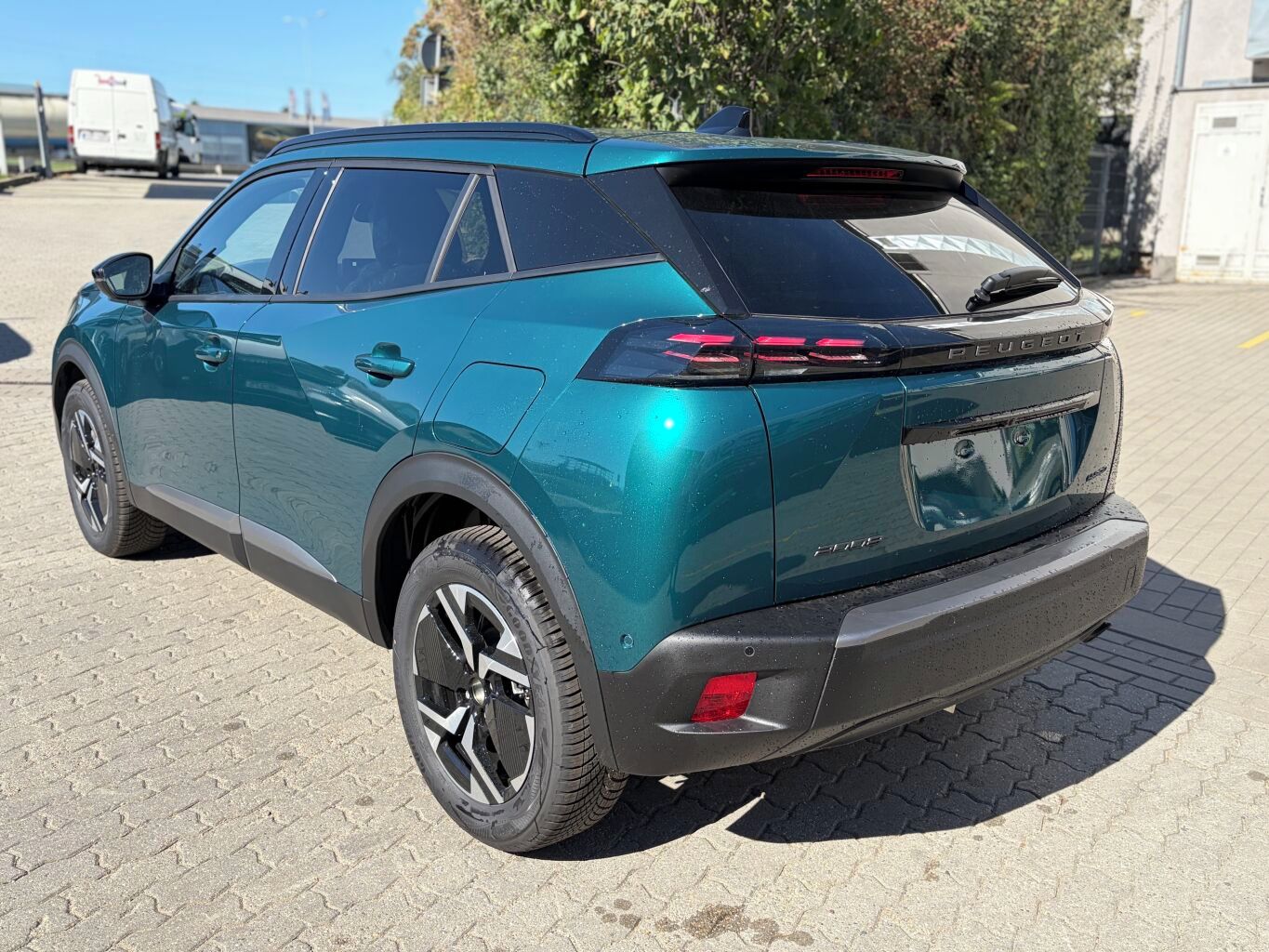 Peugeot 2008, ALLURE Hybrid 110 e-DCS6 - CEL - fotka 4