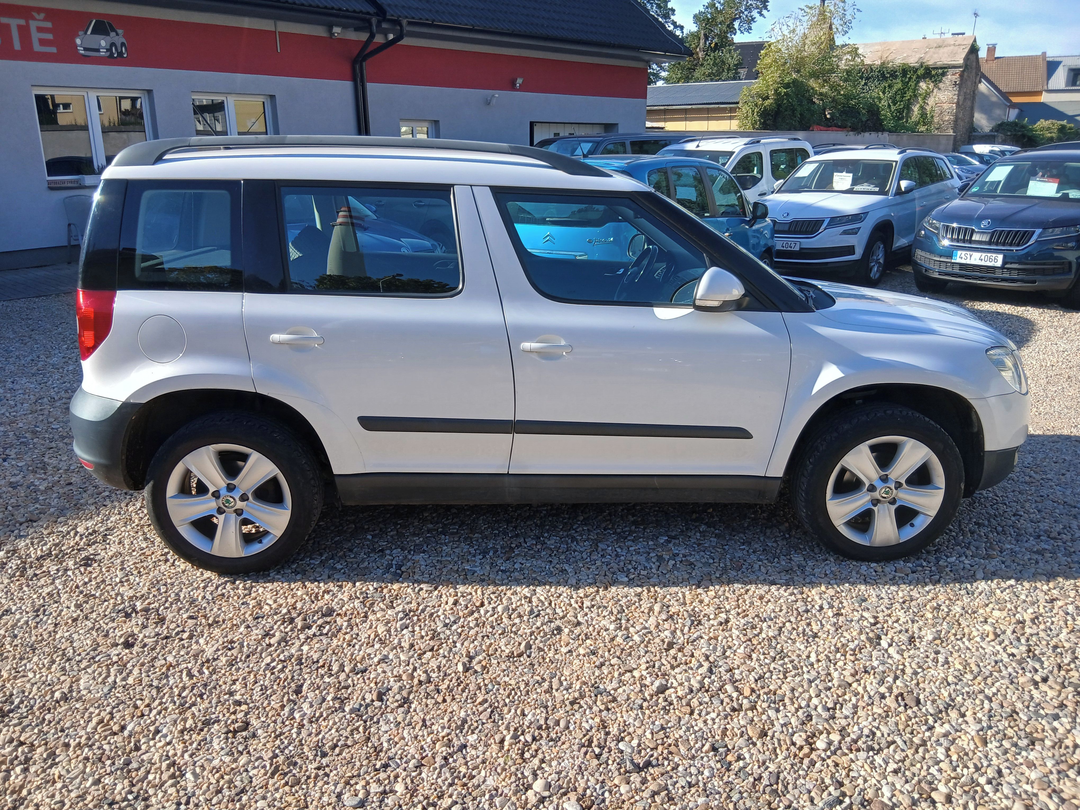 Škoda Yeti, 1.4TSi 90KW ČR, Tažné+Zim.kola - fotka 4