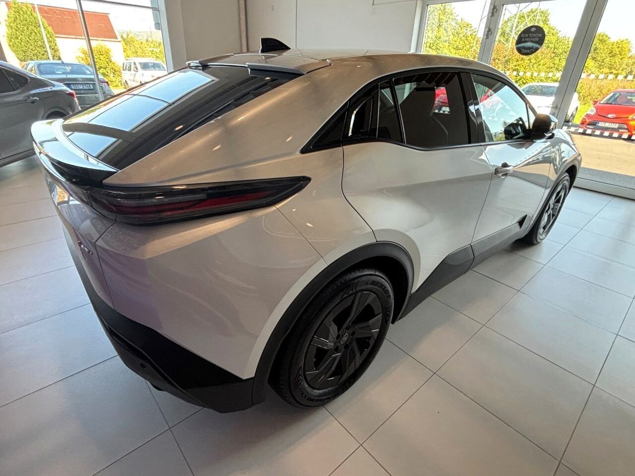 Toyota C-HR, Style 224k 77kWh - fotka 6