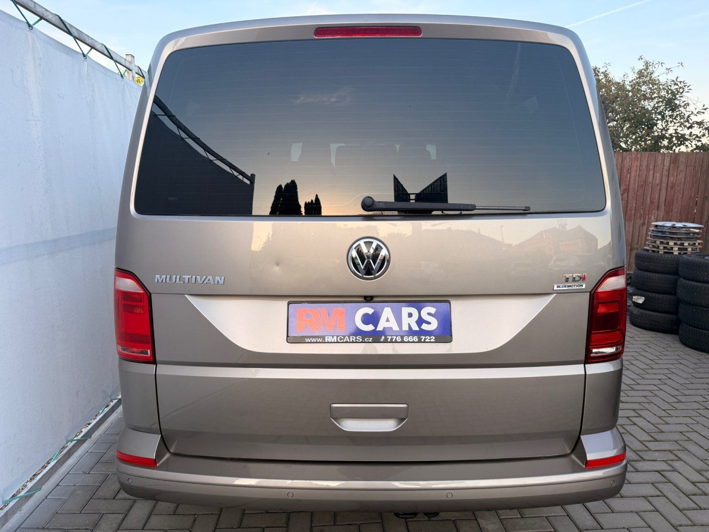 Volkswagen Multivan, 2.0TDI 110kW*7-MÍST*WEBASTO*AC - fotka 5